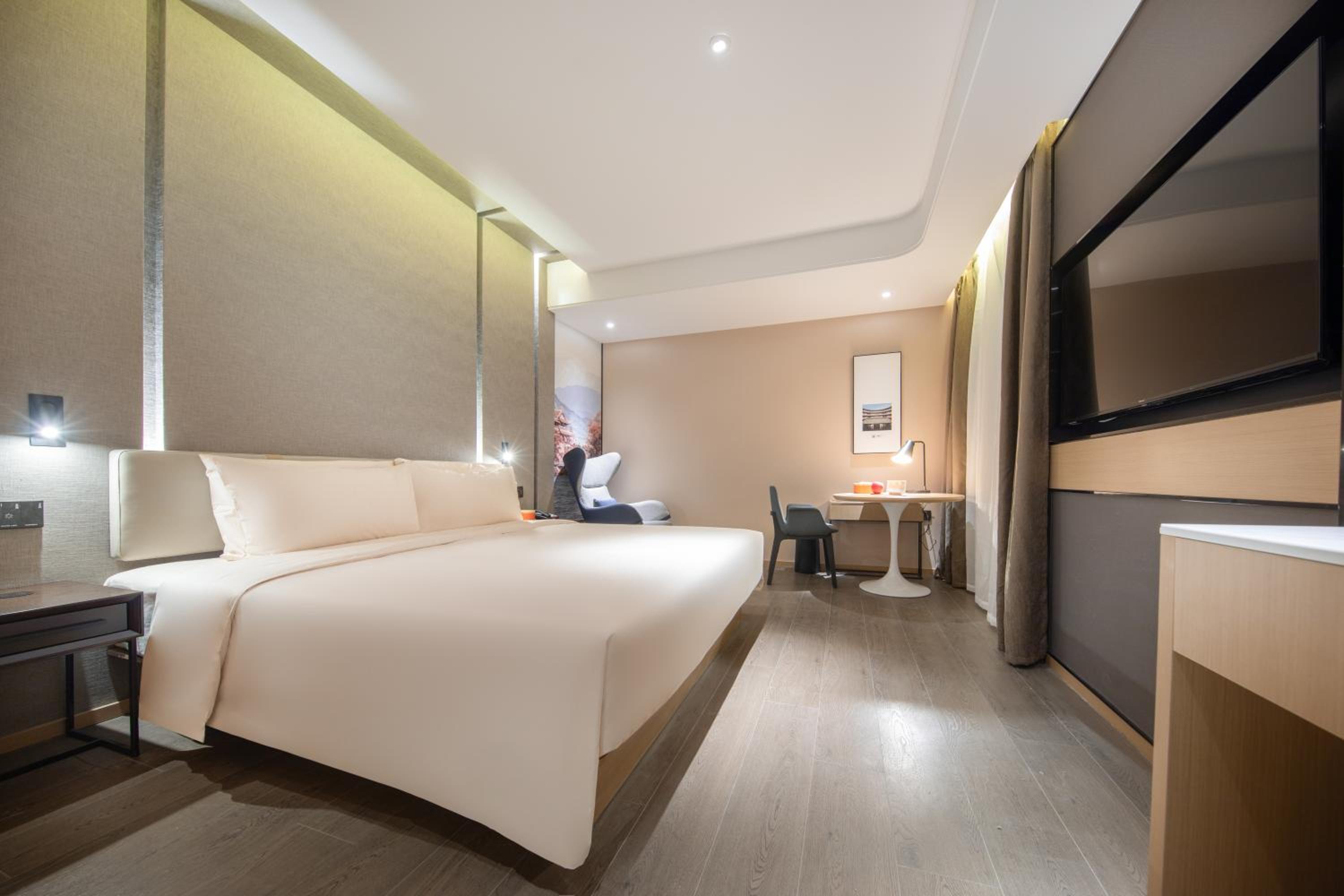 Elegant Double Room with Inner Window