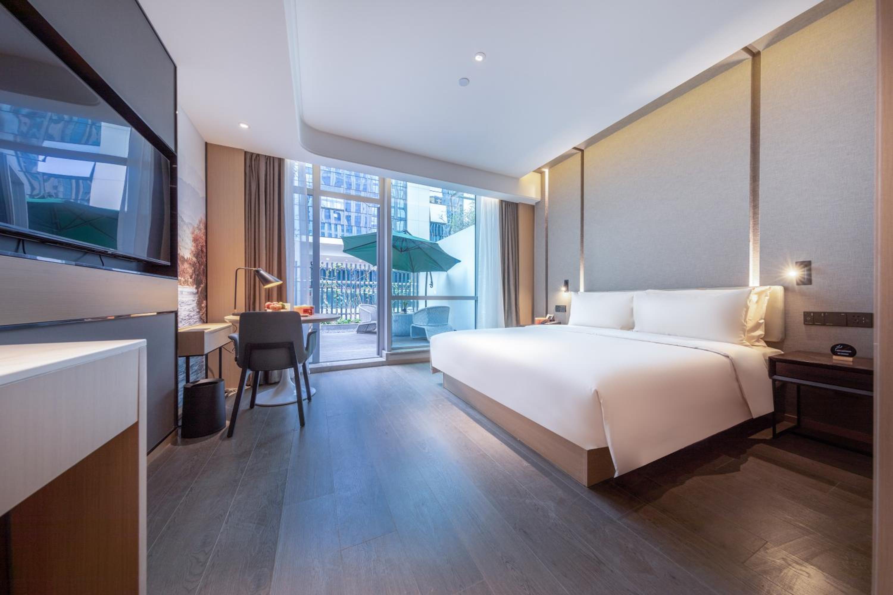 Executive Family Twin Room with Courtyard
