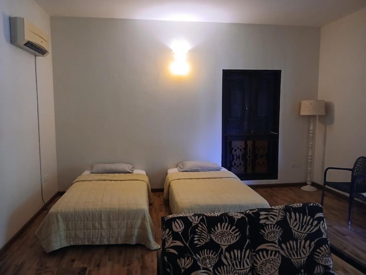 Twin Room with Balcony photo 3