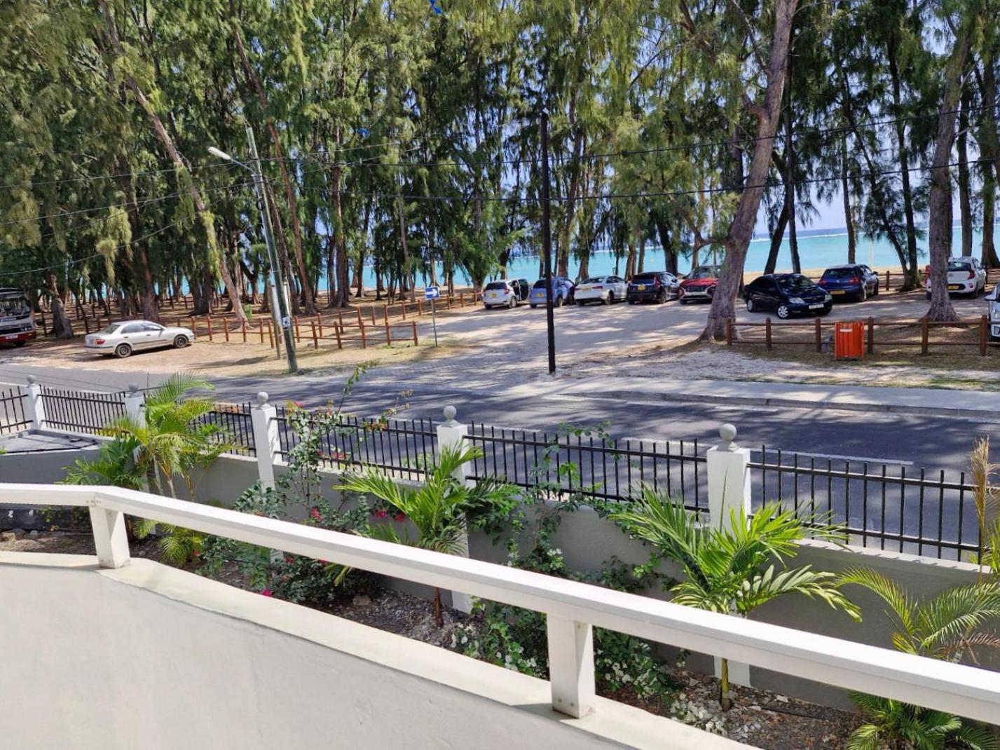Two-Bedroom Apartment with Balcony and Sea View photo 1