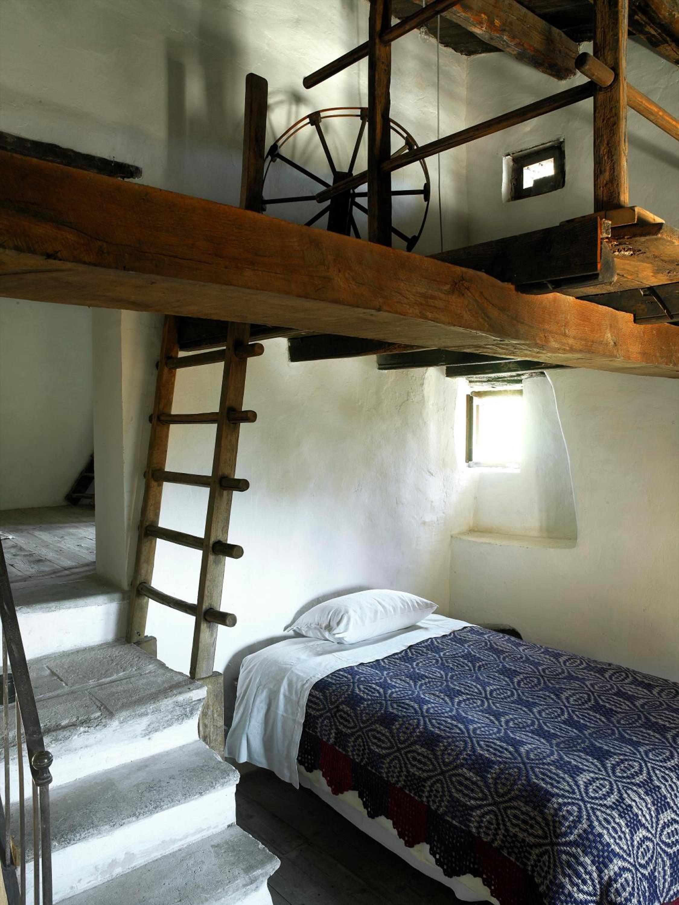 Superior Double Room thumbnail 5
