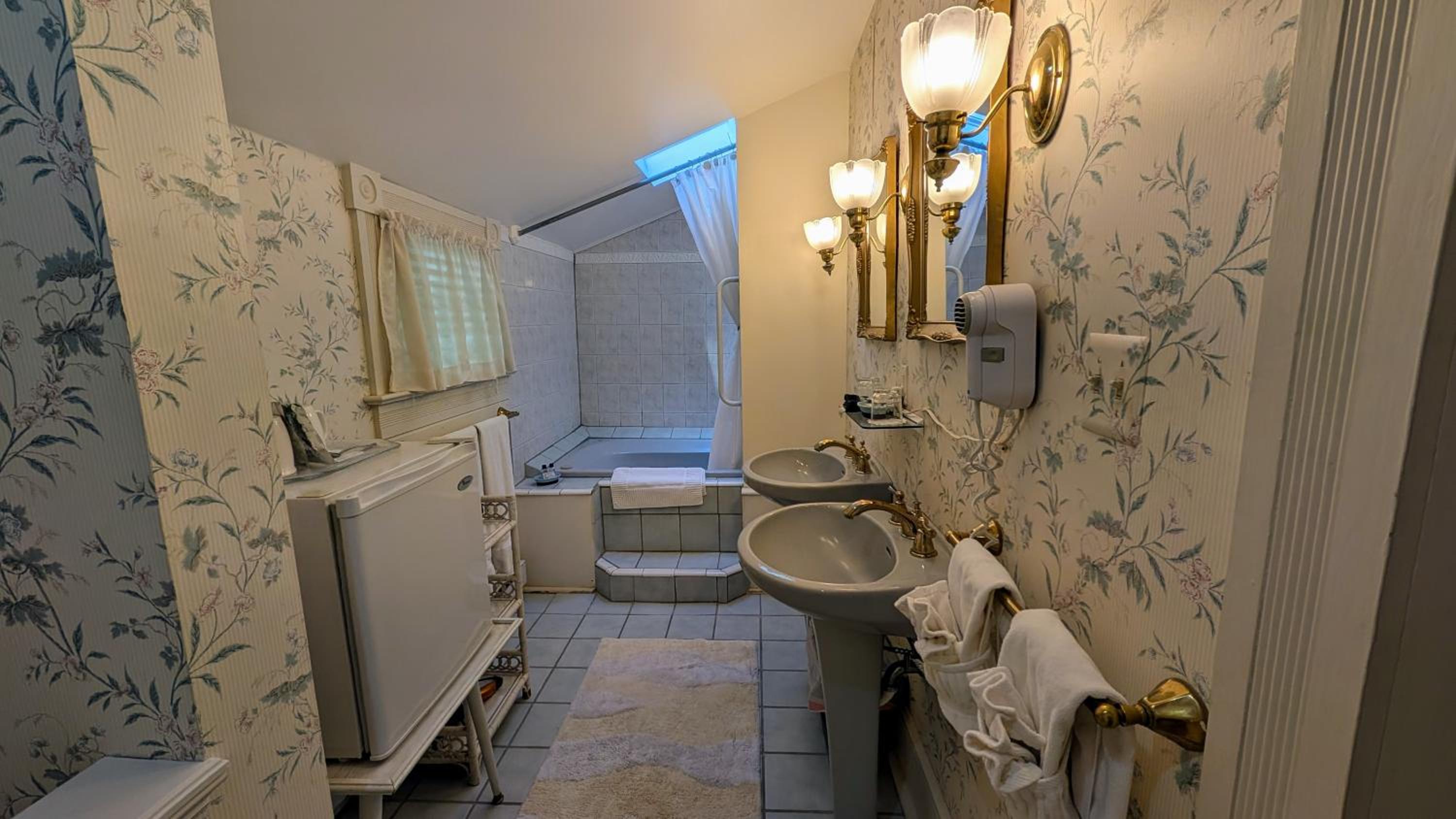 Deluxe Queen Room photo 3
