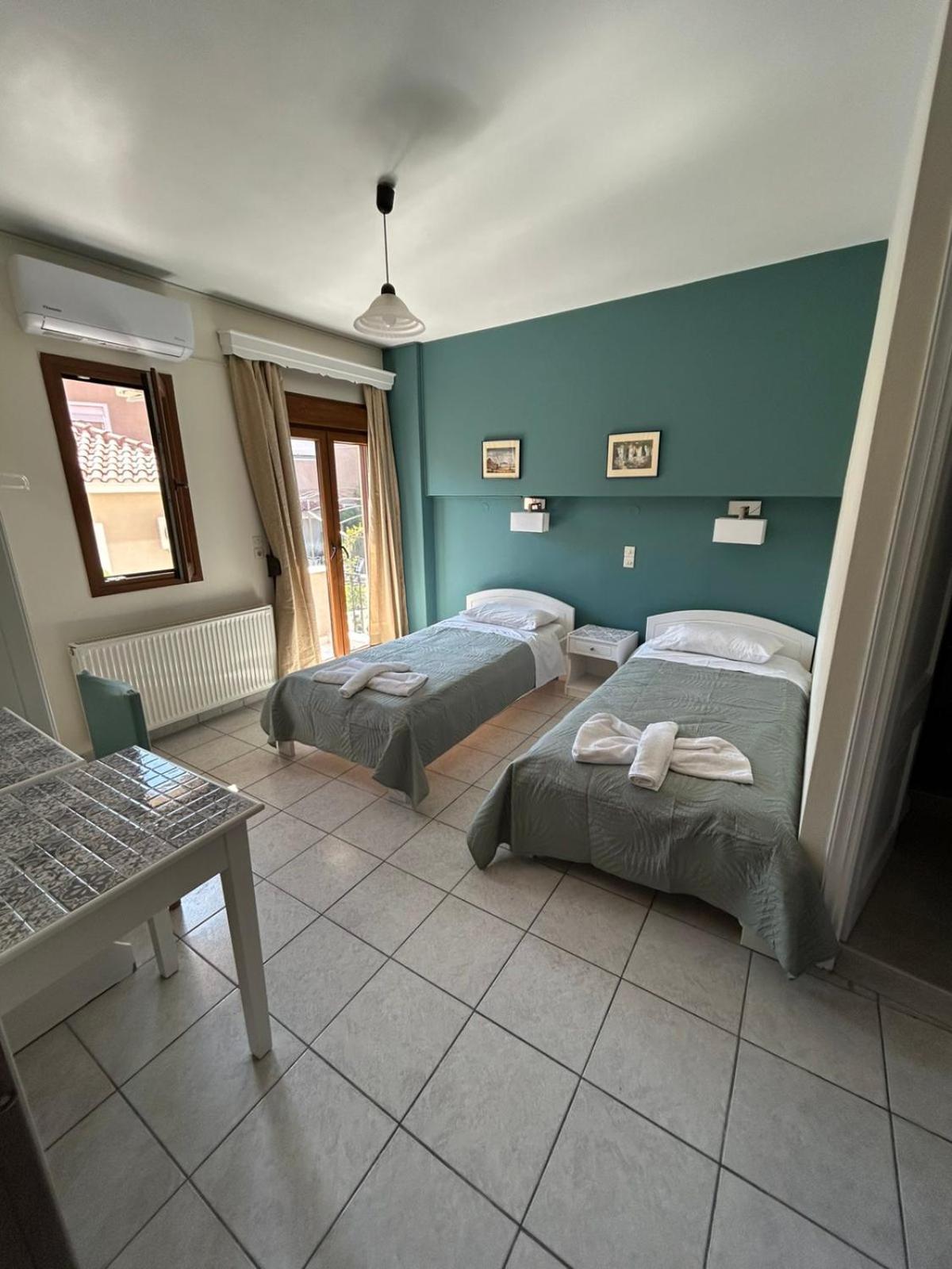 One-Bedroom Apartment - Photo 3