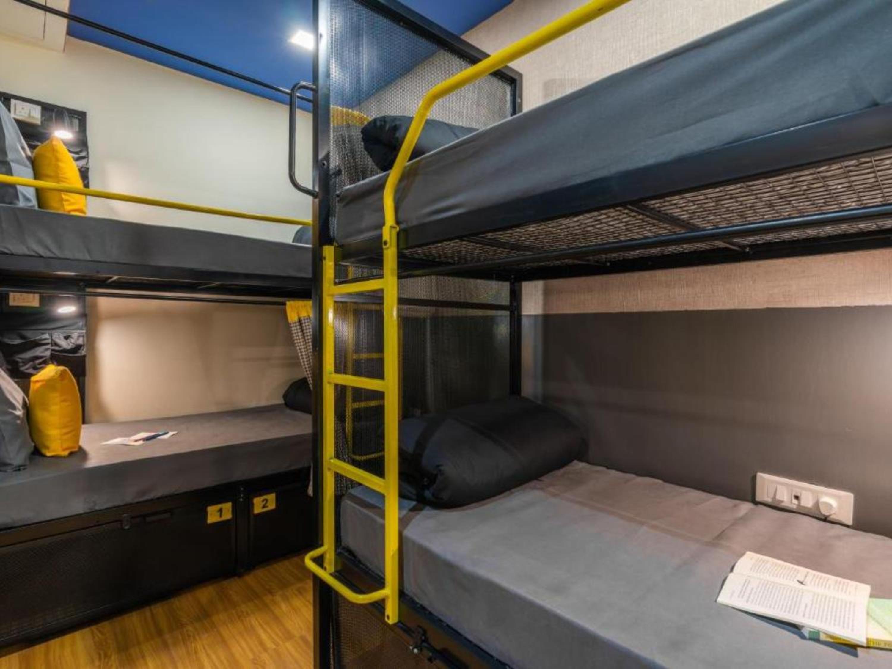 Bed in 6-Bed Mixed Dormitory Room photo 2
