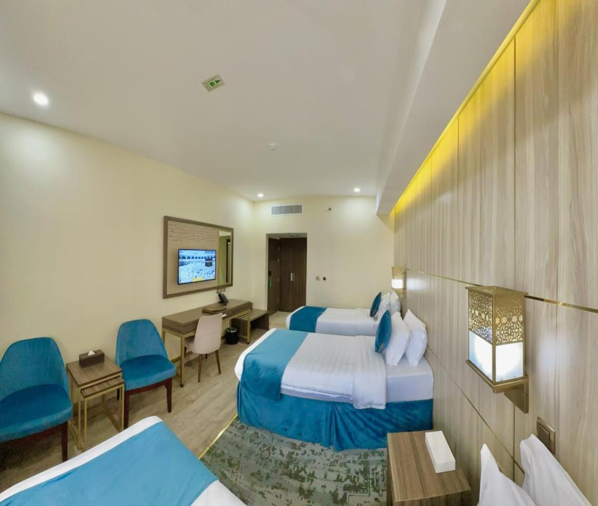 Standard Triple Room - Photo 4