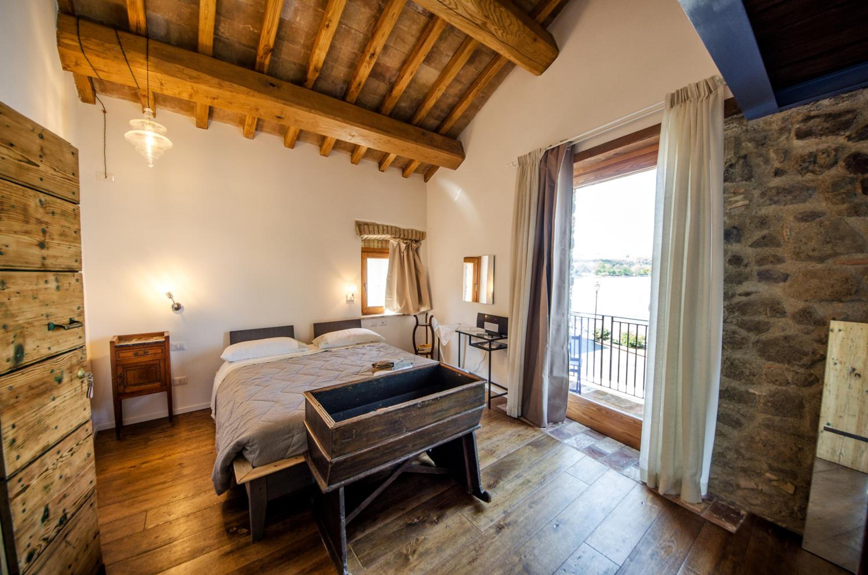 Double Room with Lake View - Photo 1