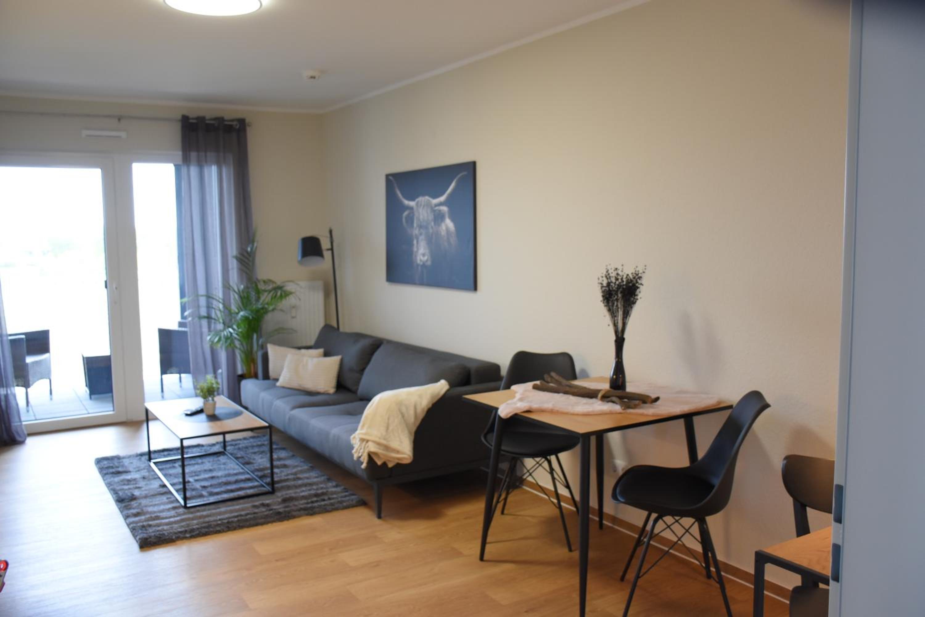 One-Bedroom Apartment photo 1