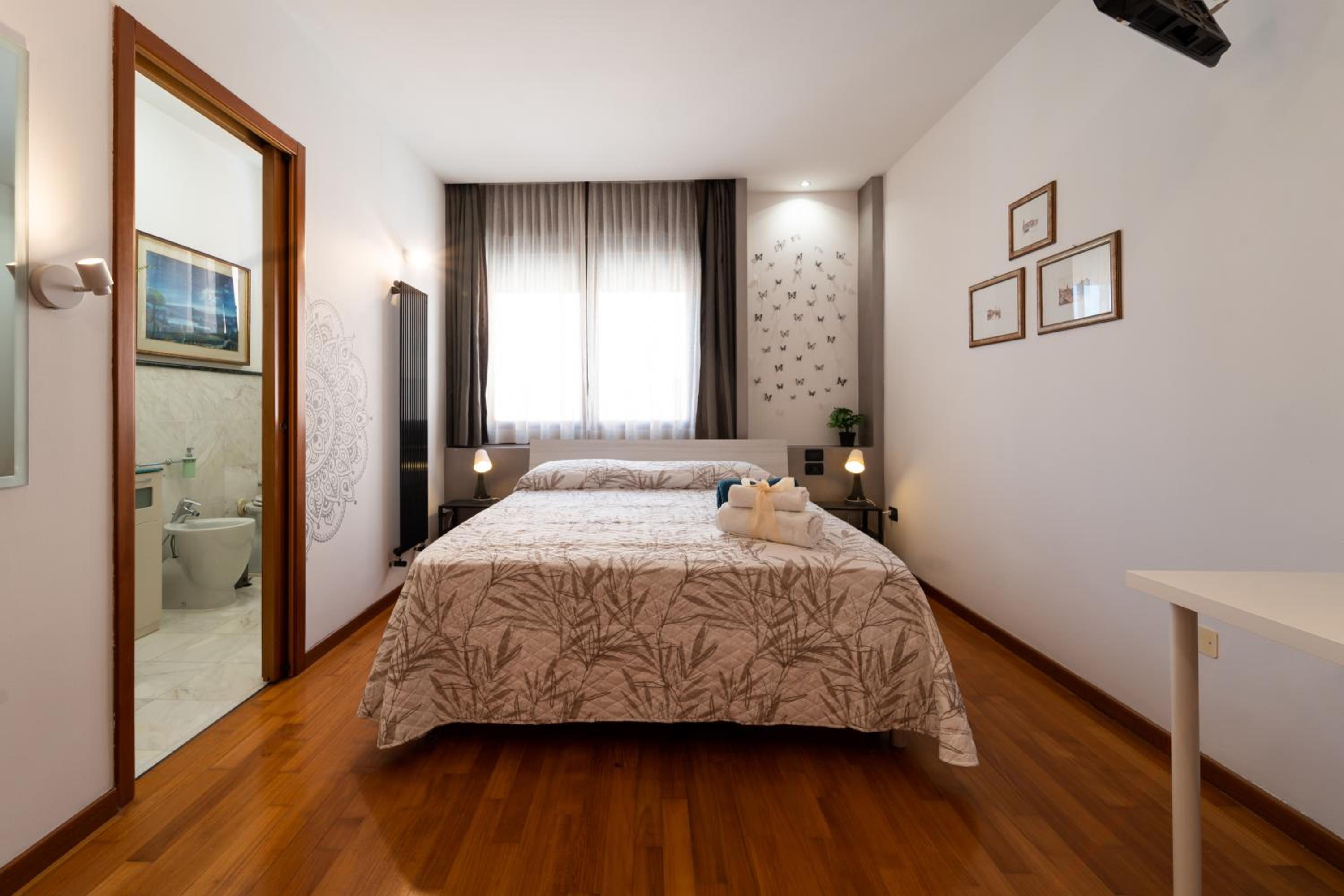 Double Room with Private Bathroom