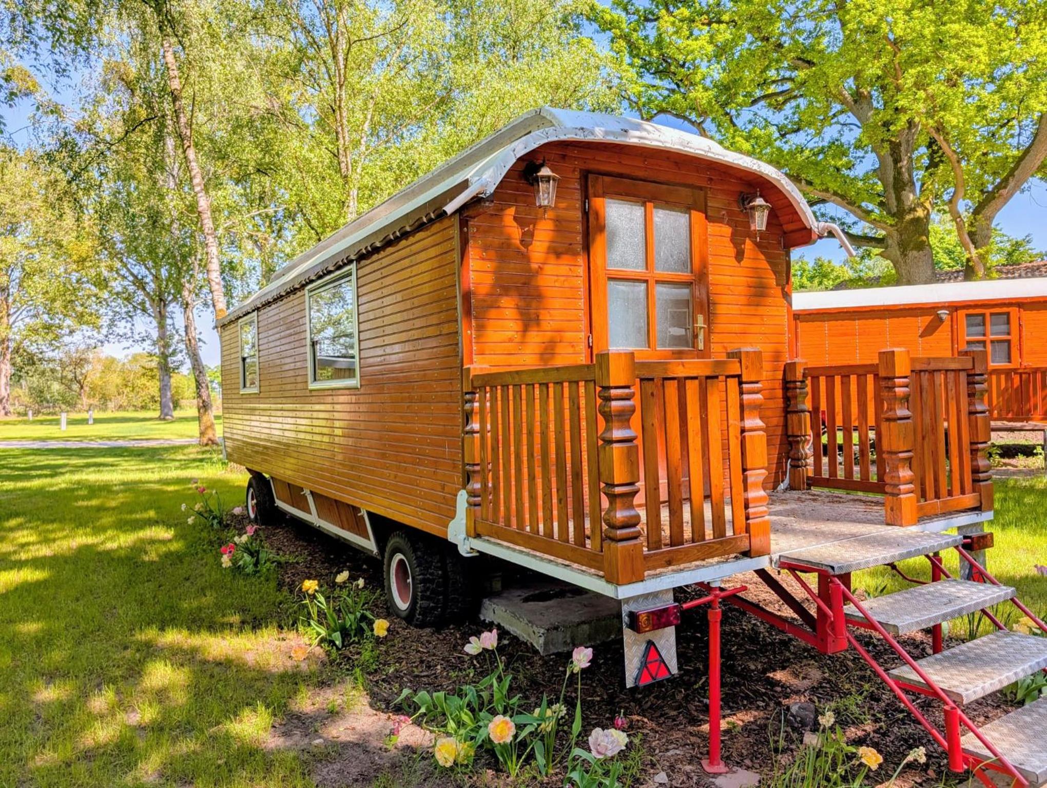 Mobile Home photo 2