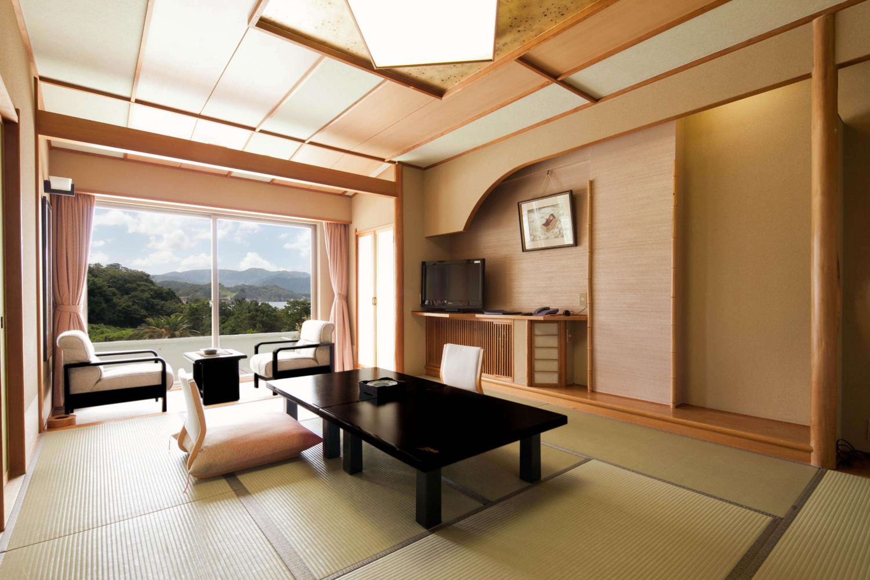 Japanese-Style Standard Room with Sea View photo 2