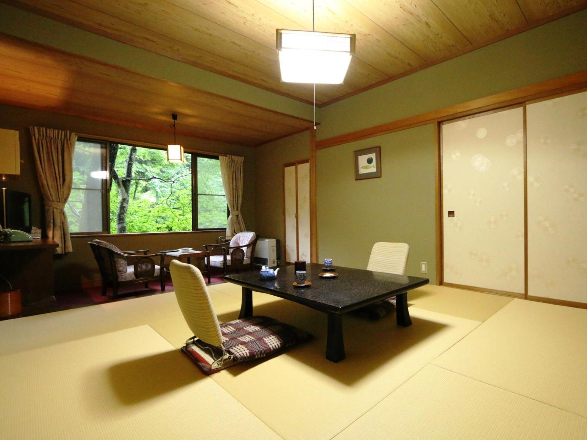 Japanese-Style Quadruple Room photo 2