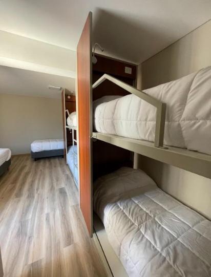 Female Dormitory Room photo 2