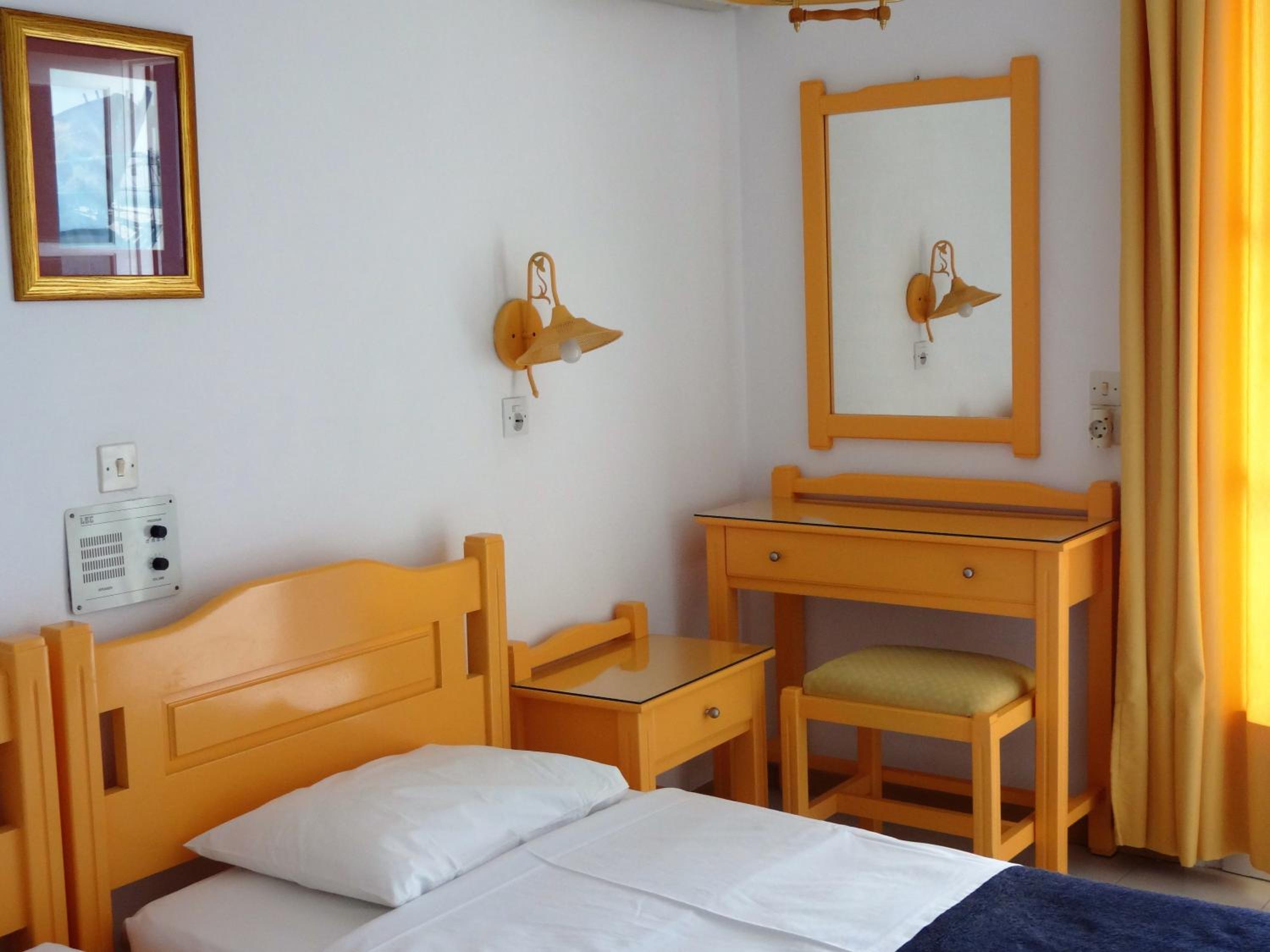 Standard Twin Room with Sea View photo 2