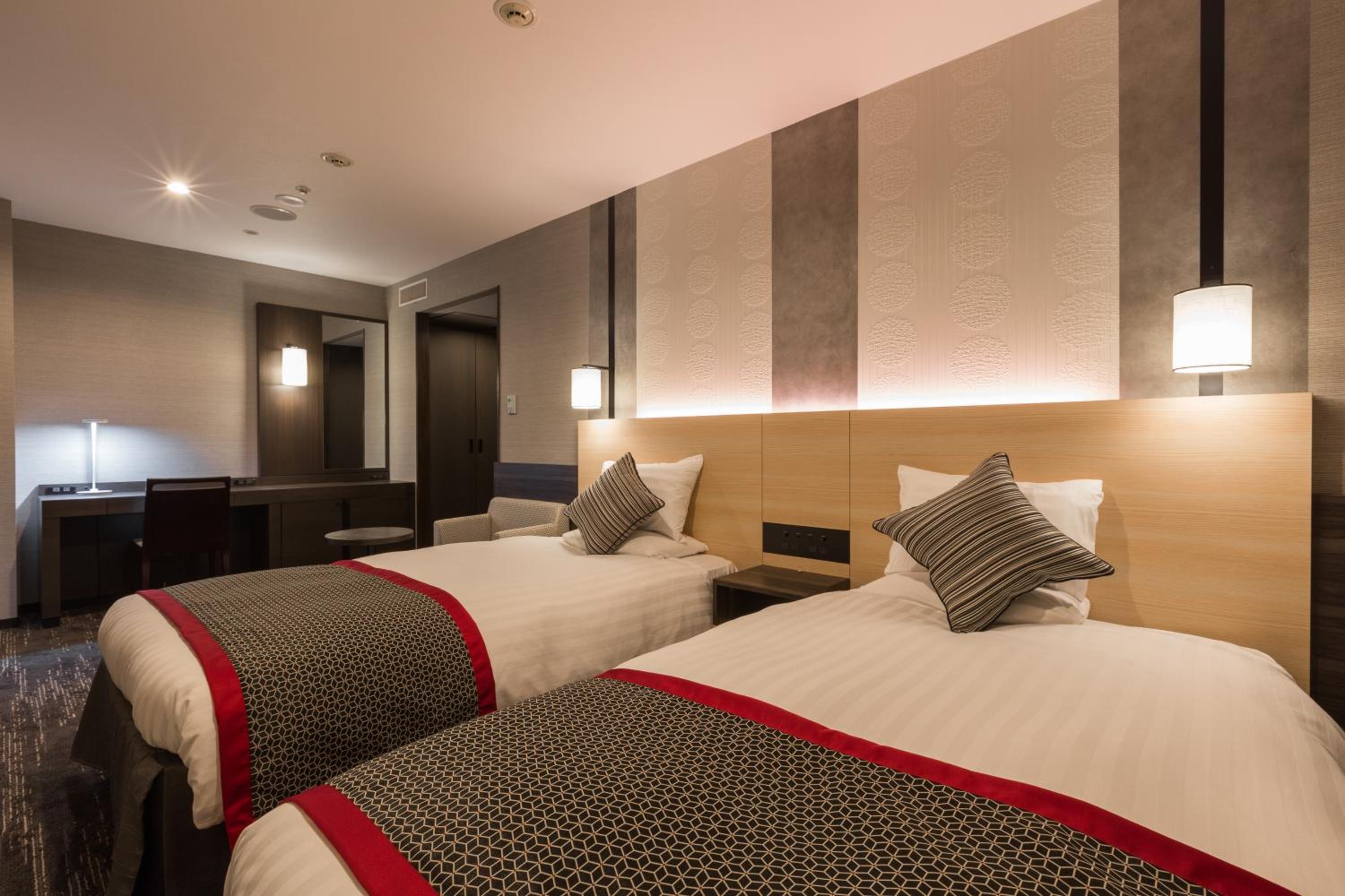 Superior Twin Room - Non-Smoking - Photo 1