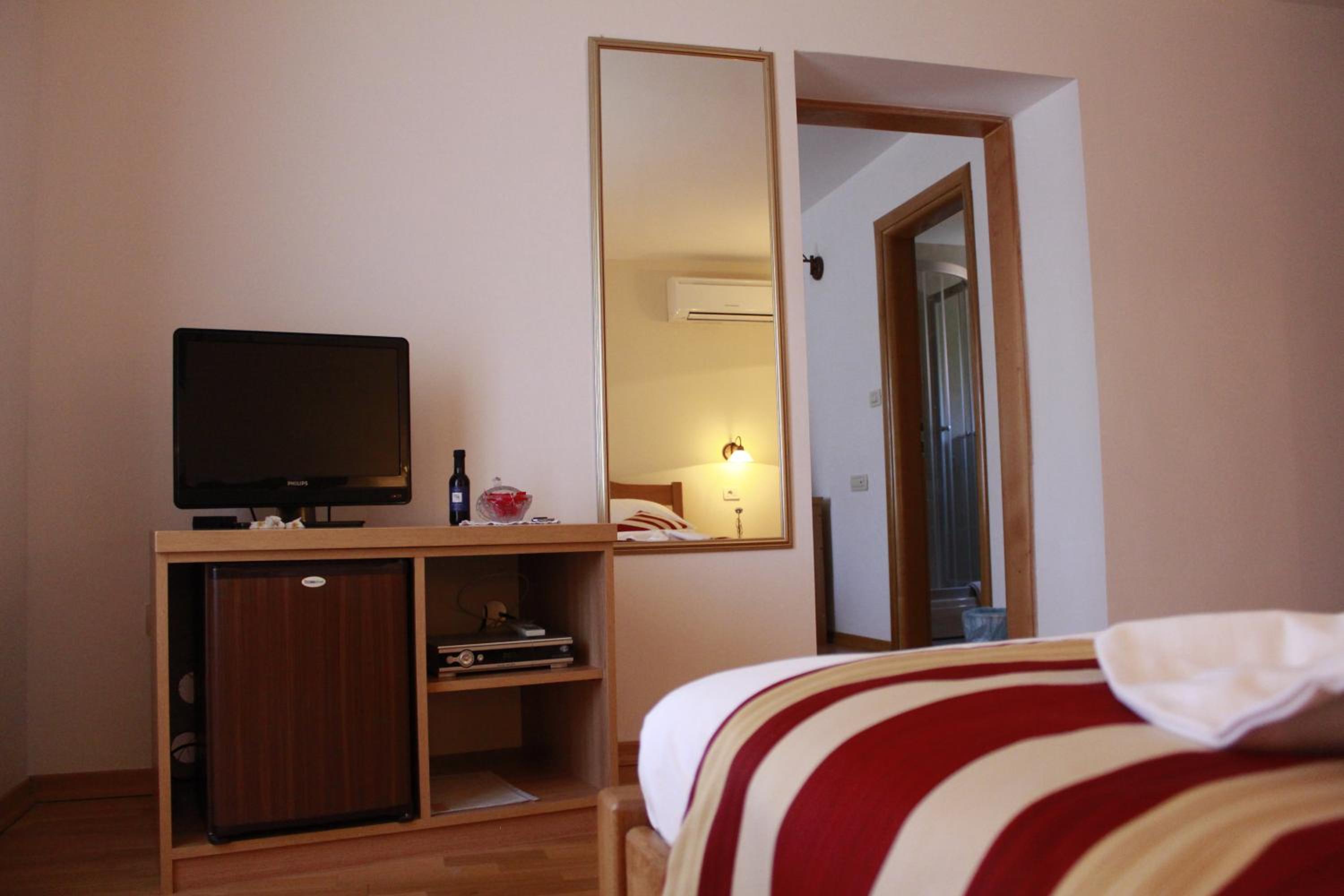 Junior Suite with Sea View - Photo 7