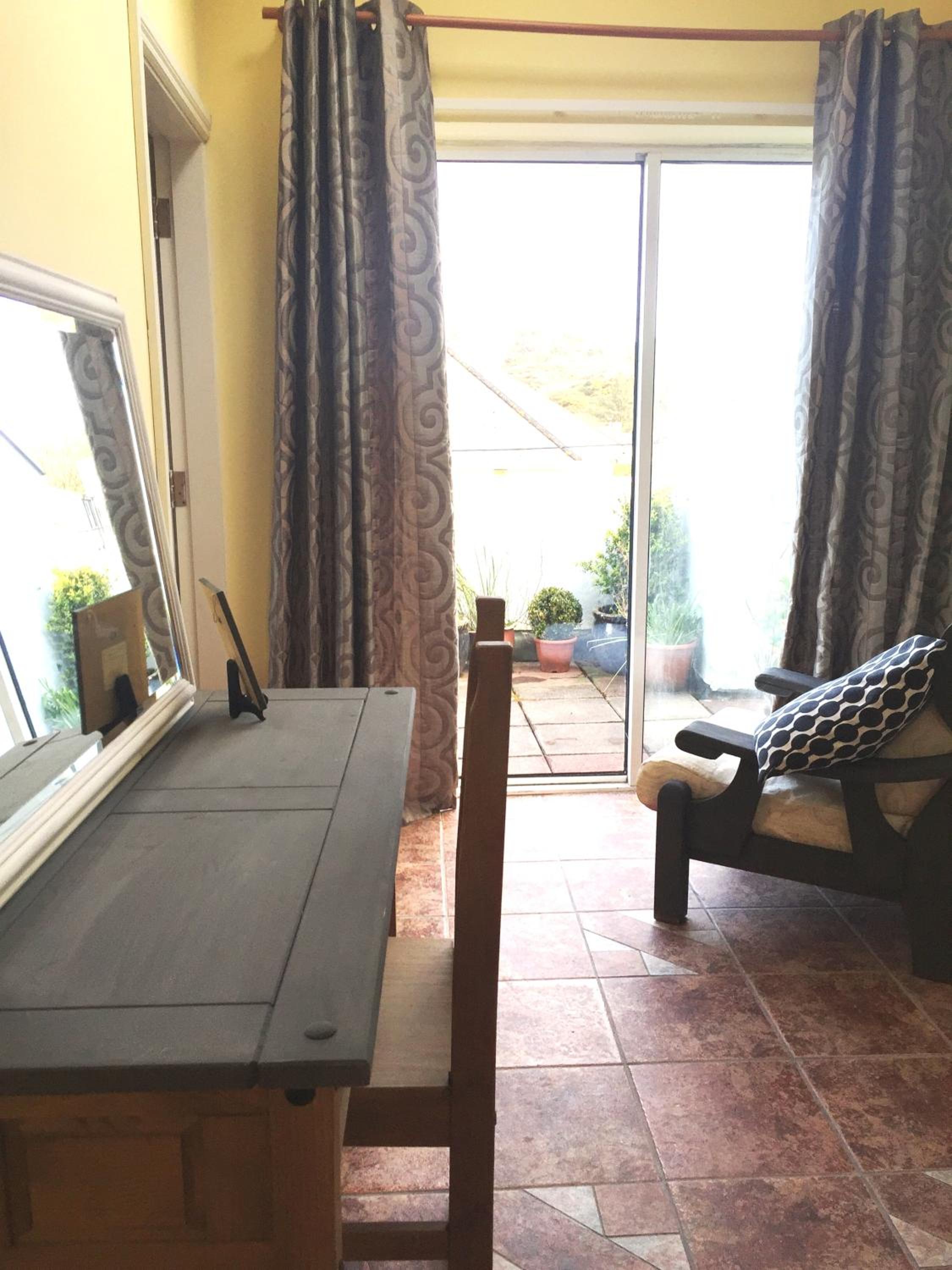 Apartment with Terrace - Photo 6