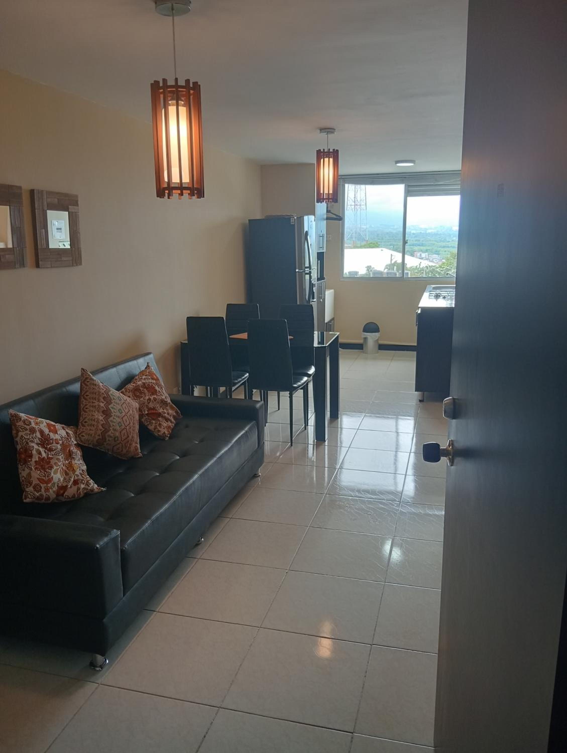 Apartment with Mountain View photo 2
