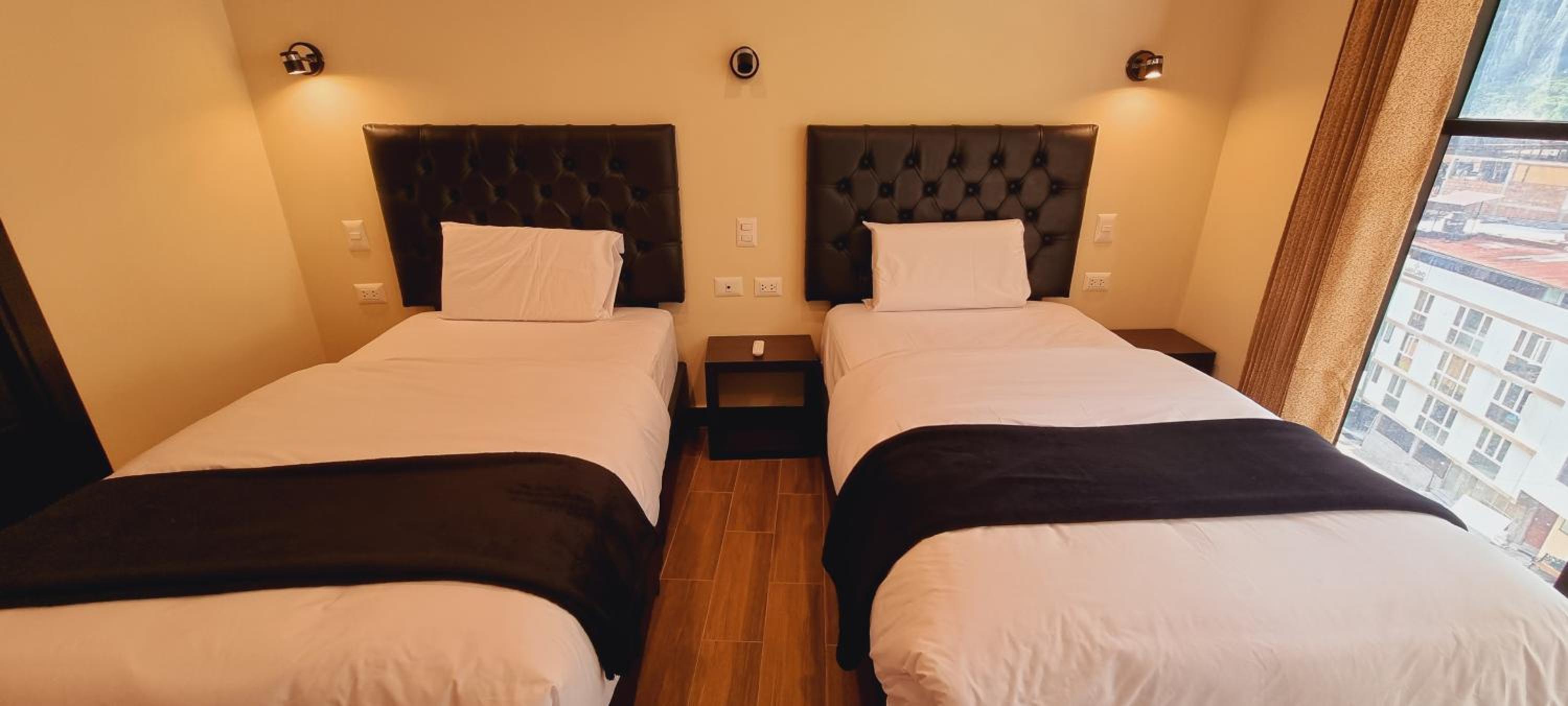 Standard Twin Room photo 2