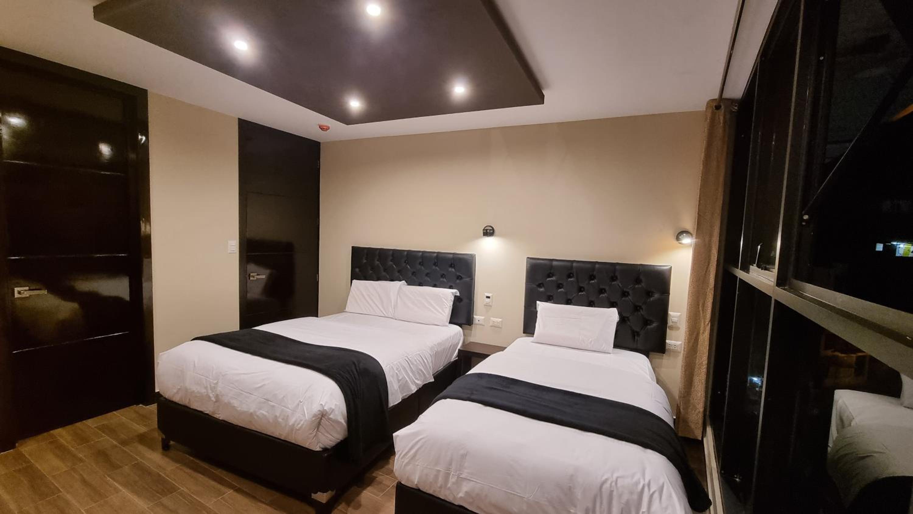 Standard Twin Room photo 3