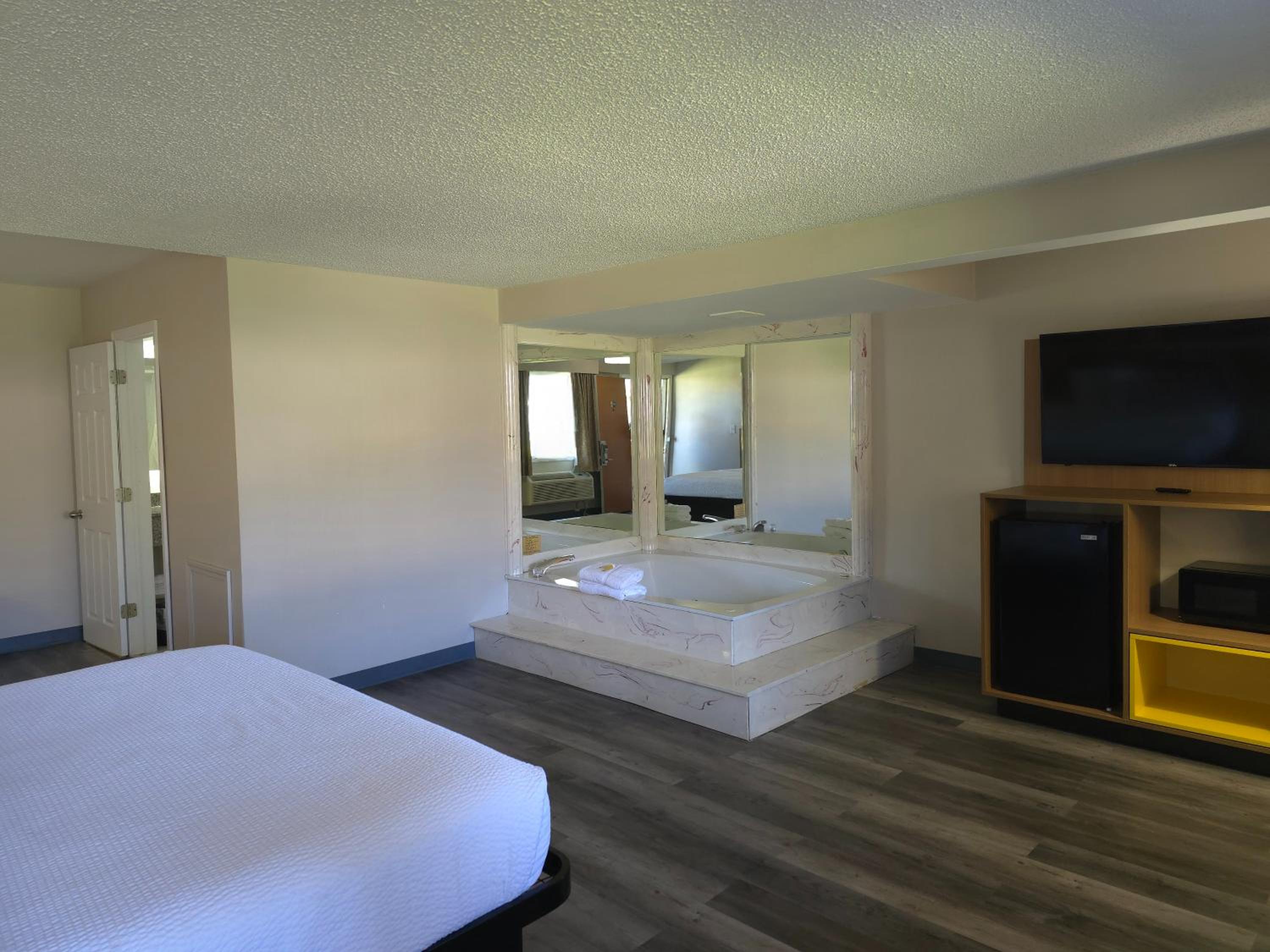 King Studio Suite - Non-Smoking