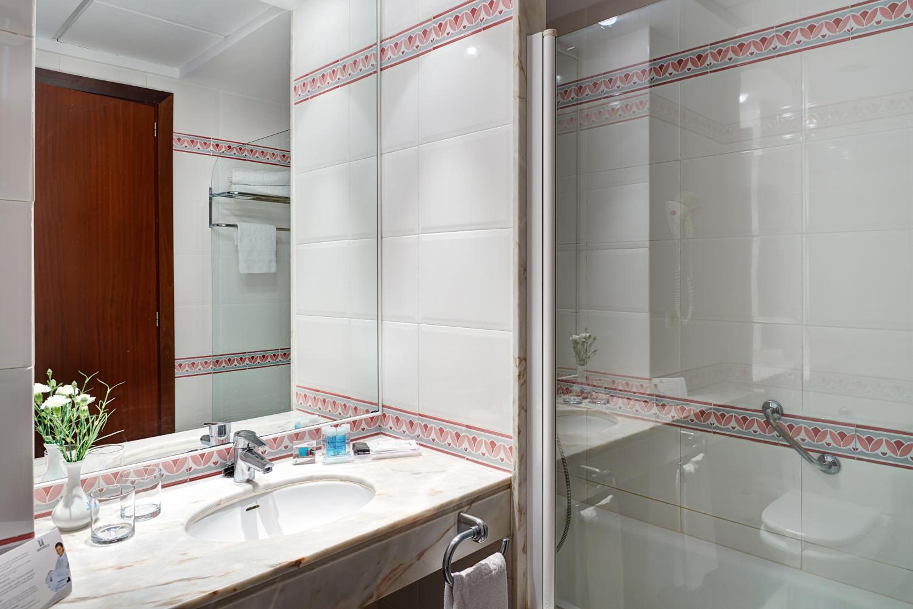 Double Room - Photo 4