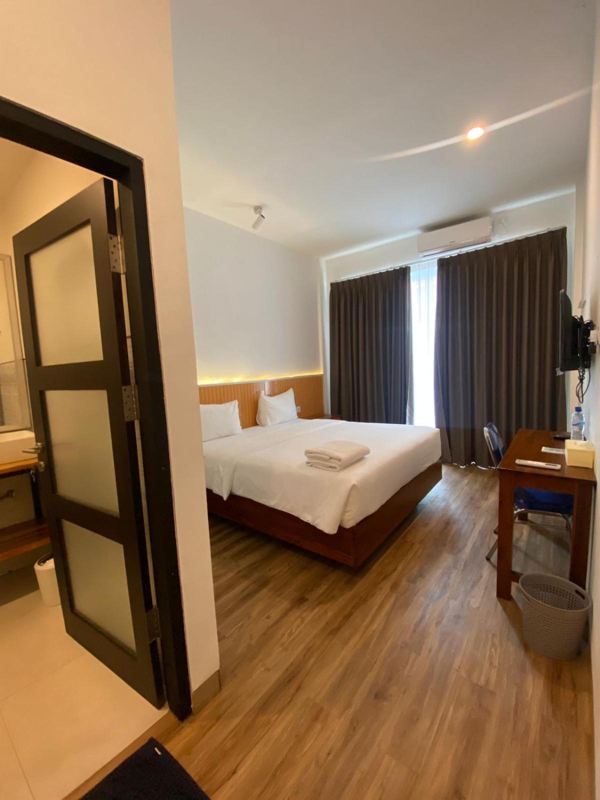 Queen Room