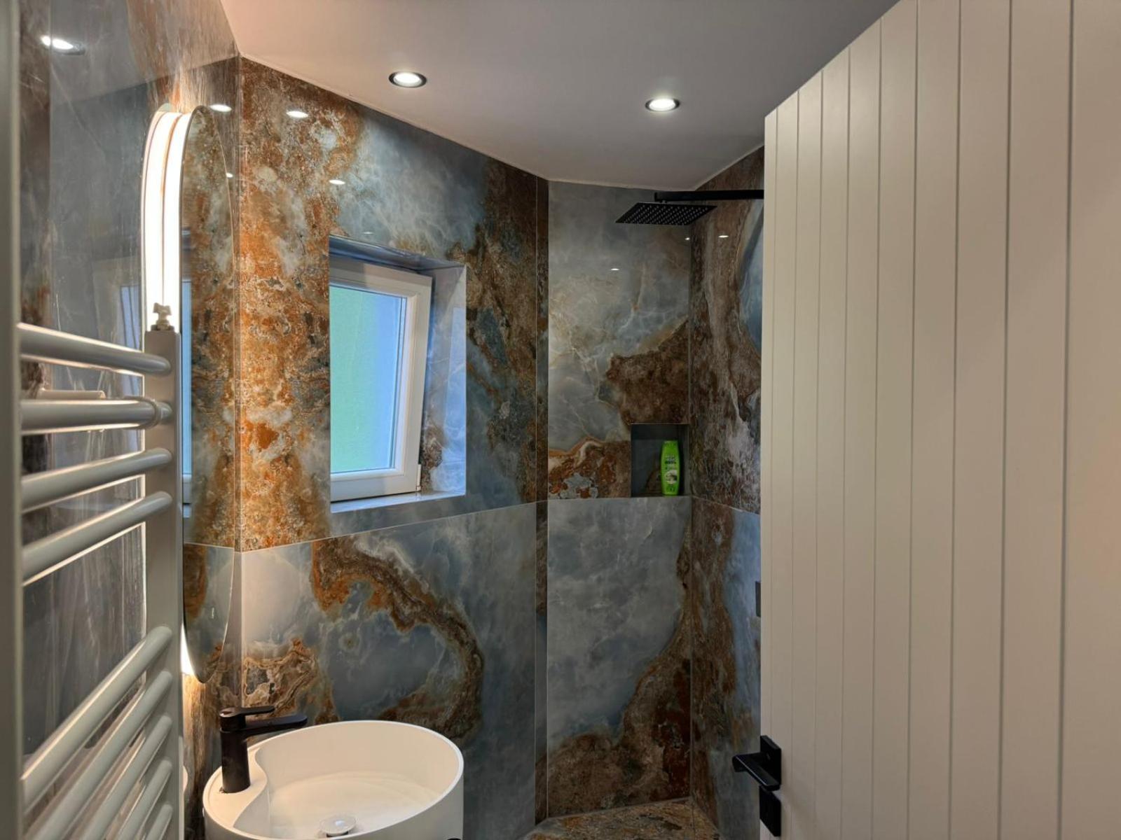 Deluxe Double or Twin Room with Mountain View photo 2