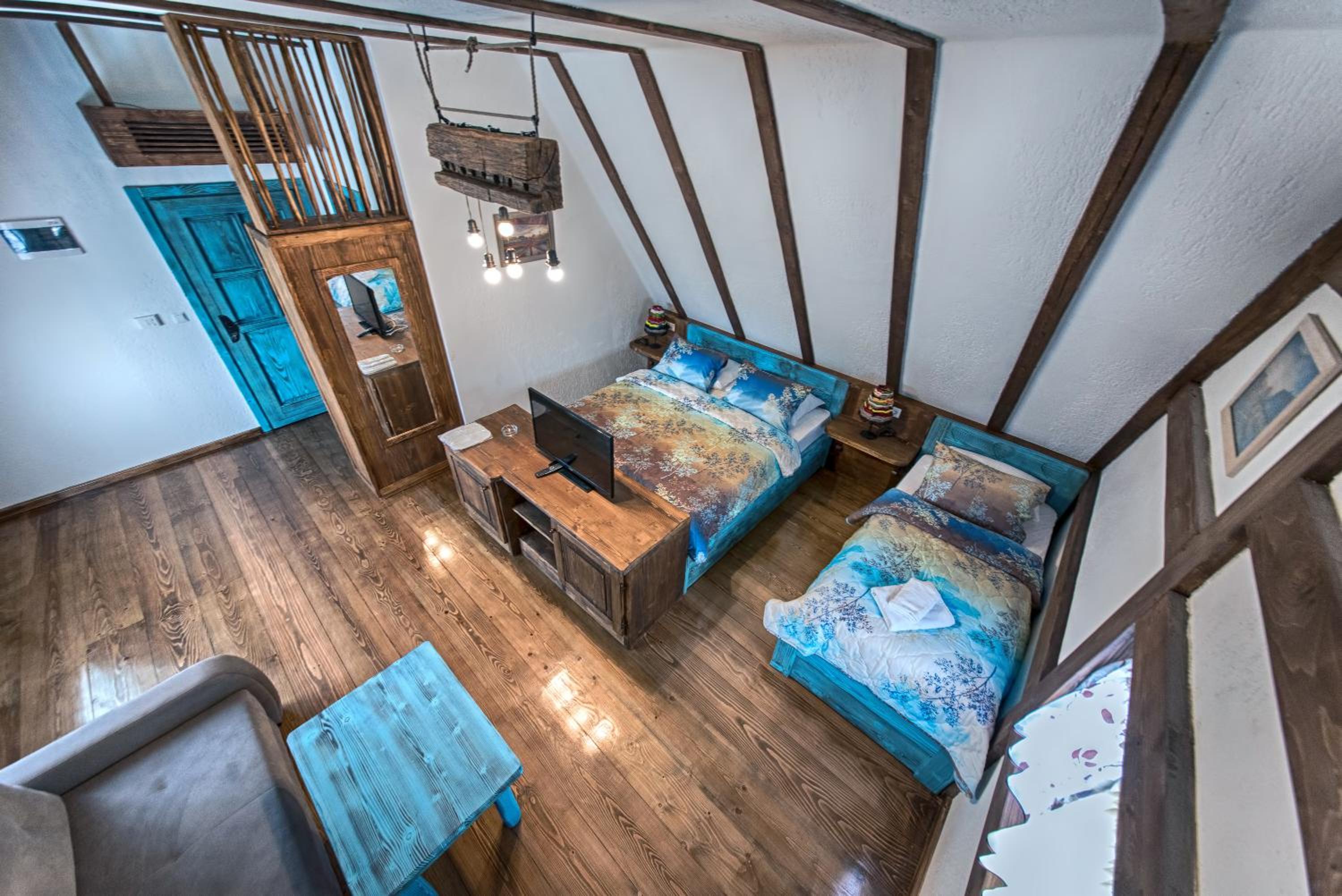 Duplex Suite - Photo 20