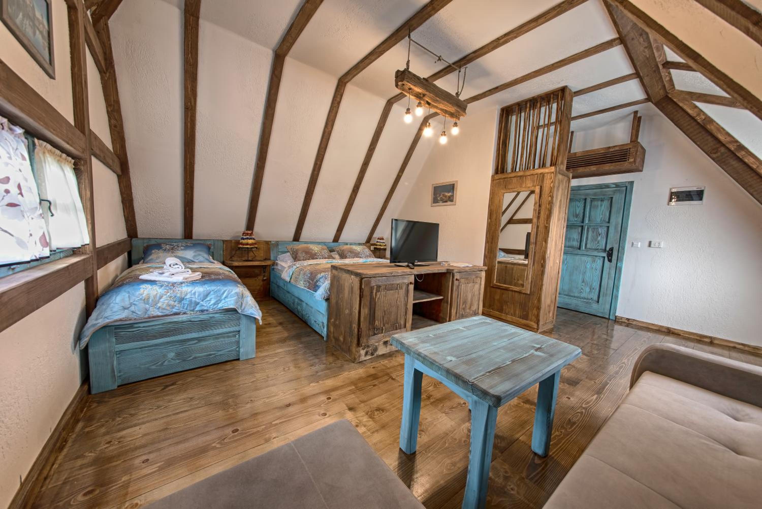 Duplex Suite - Photo 11