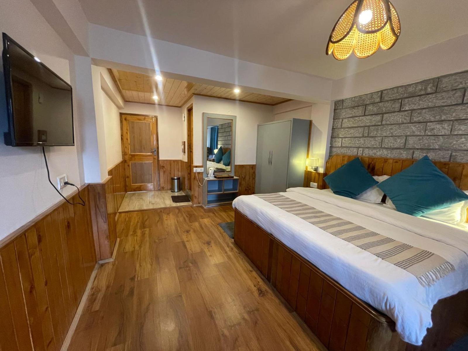 King Suite with Balcony
