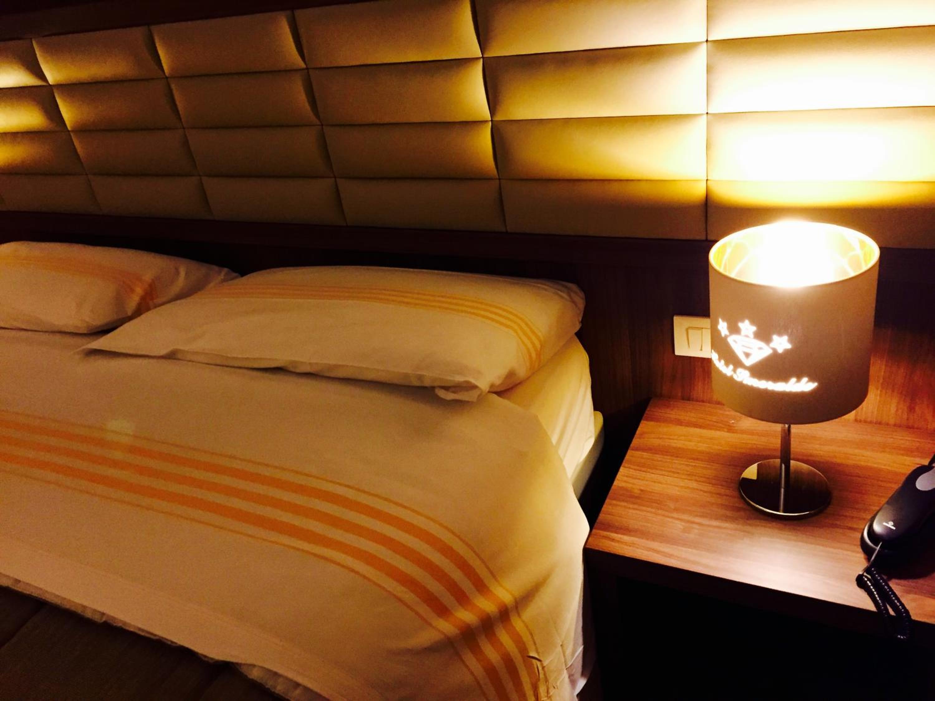 Double Room - Photo 7