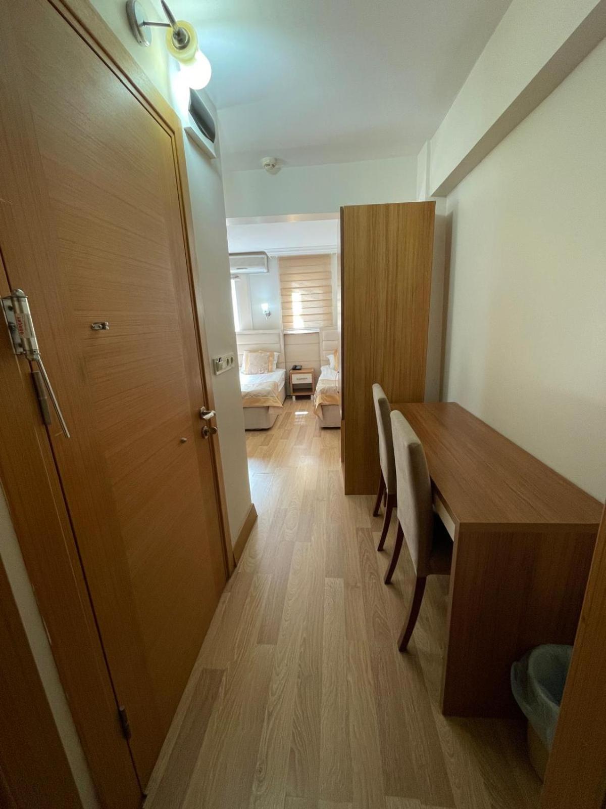 Standard Twin Room photo 3