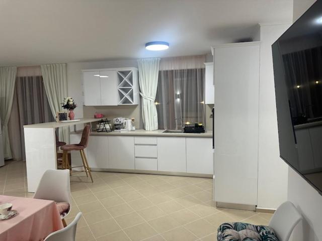 Two-Bedroom Deluxe Apartment with Balcony photo 1