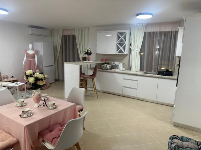 Two-Bedroom Deluxe Apartment with Balcony photo 2