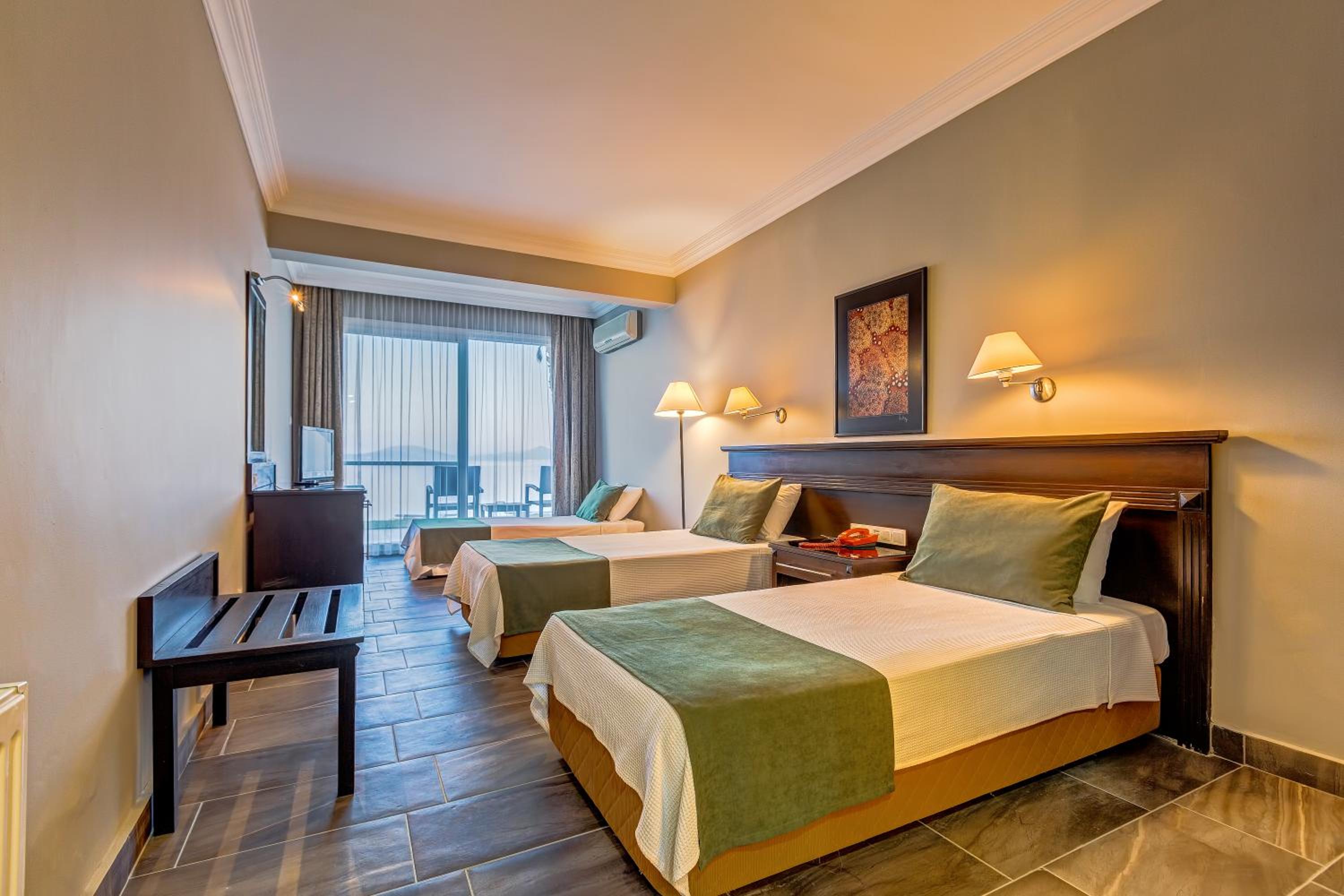 Triple Room with Sea View