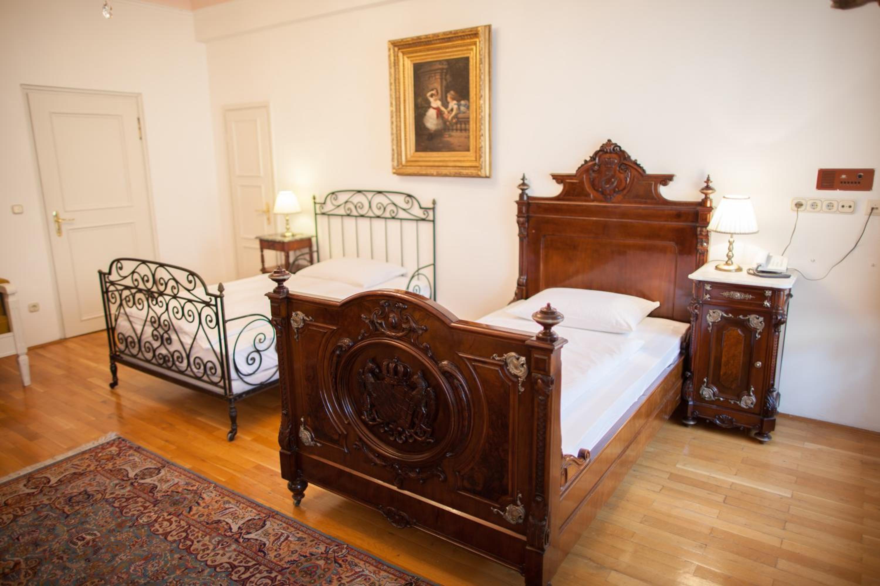 Superior Deluxe Double or Twin Room  - Photo 9