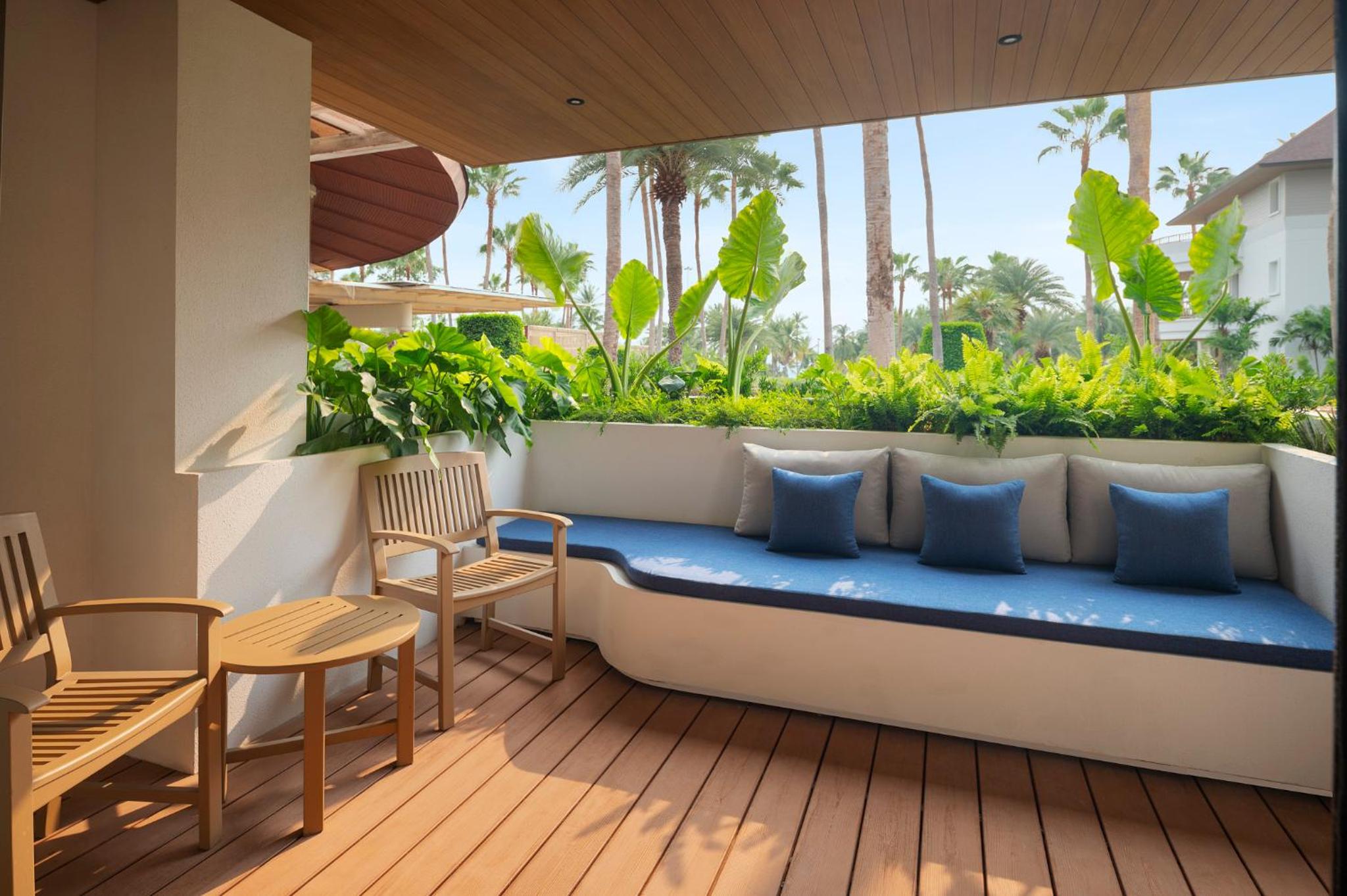 Deluxe Terrace King photo 2