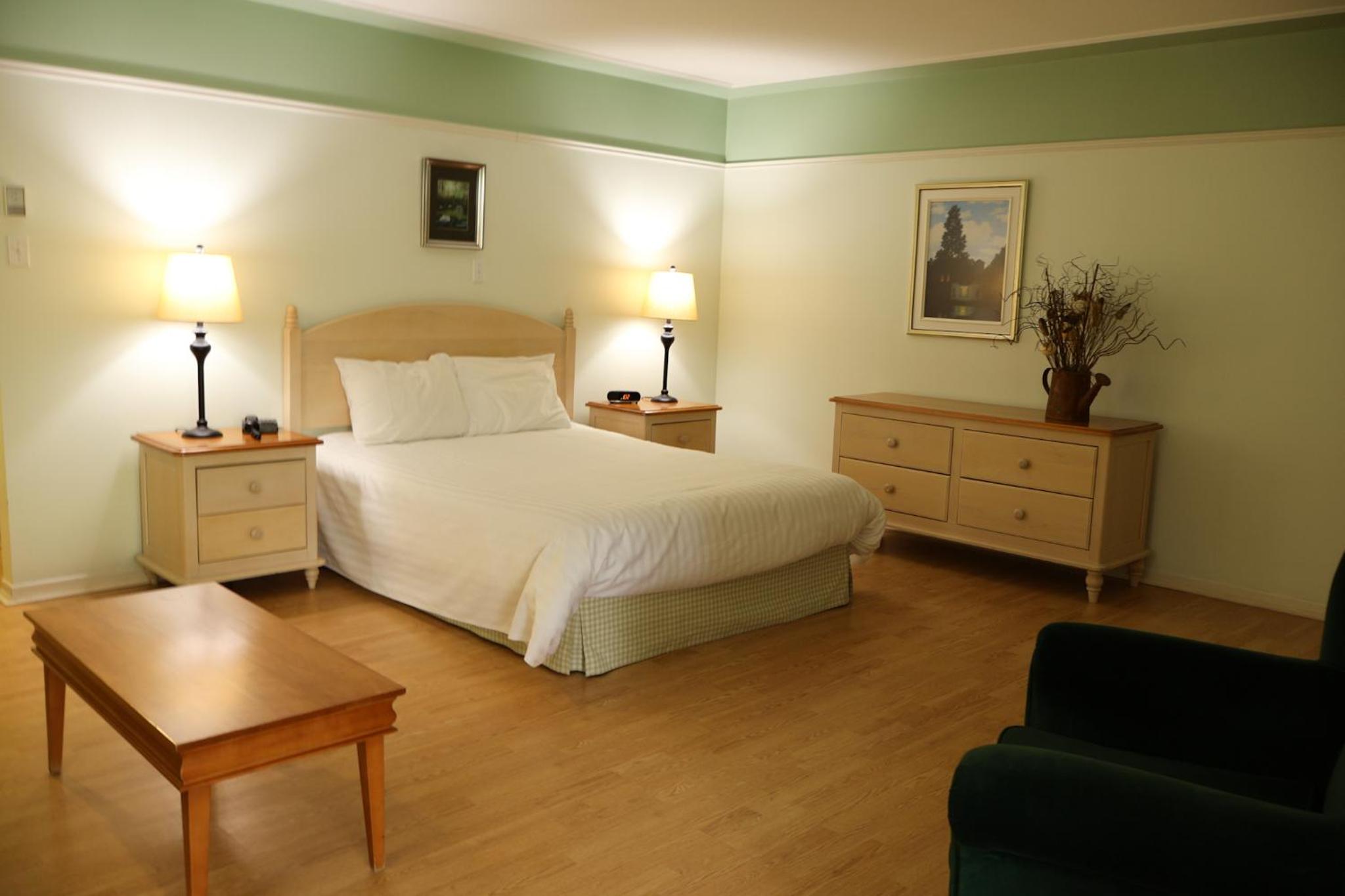 Deluxe King Room