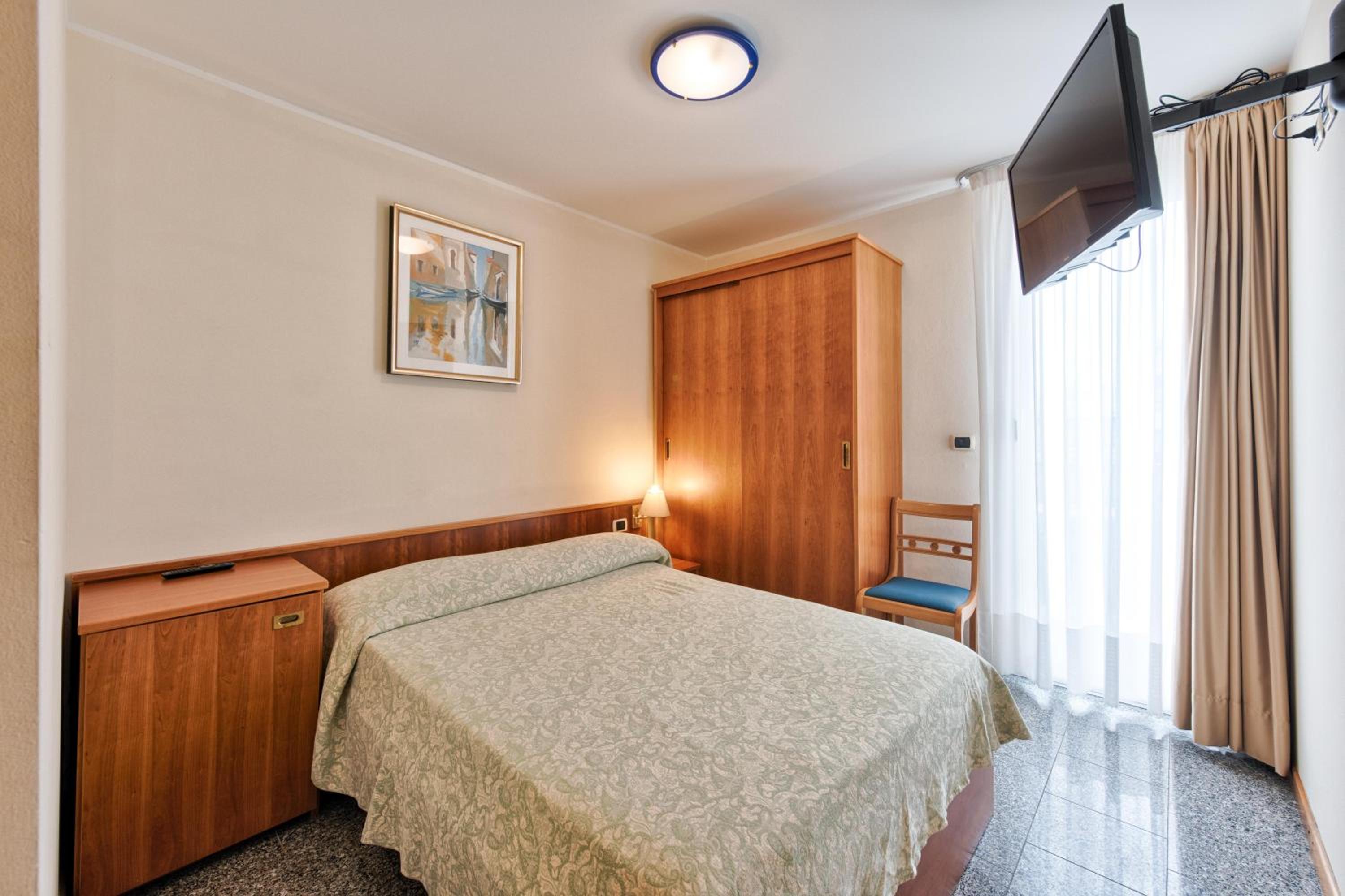 Single Room photo 3