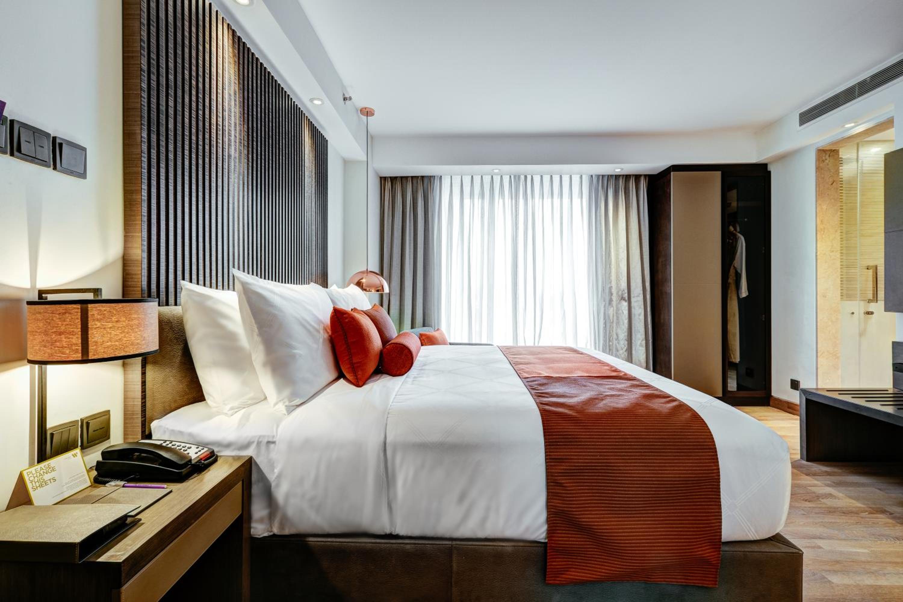 Deluxe King Room photo 2