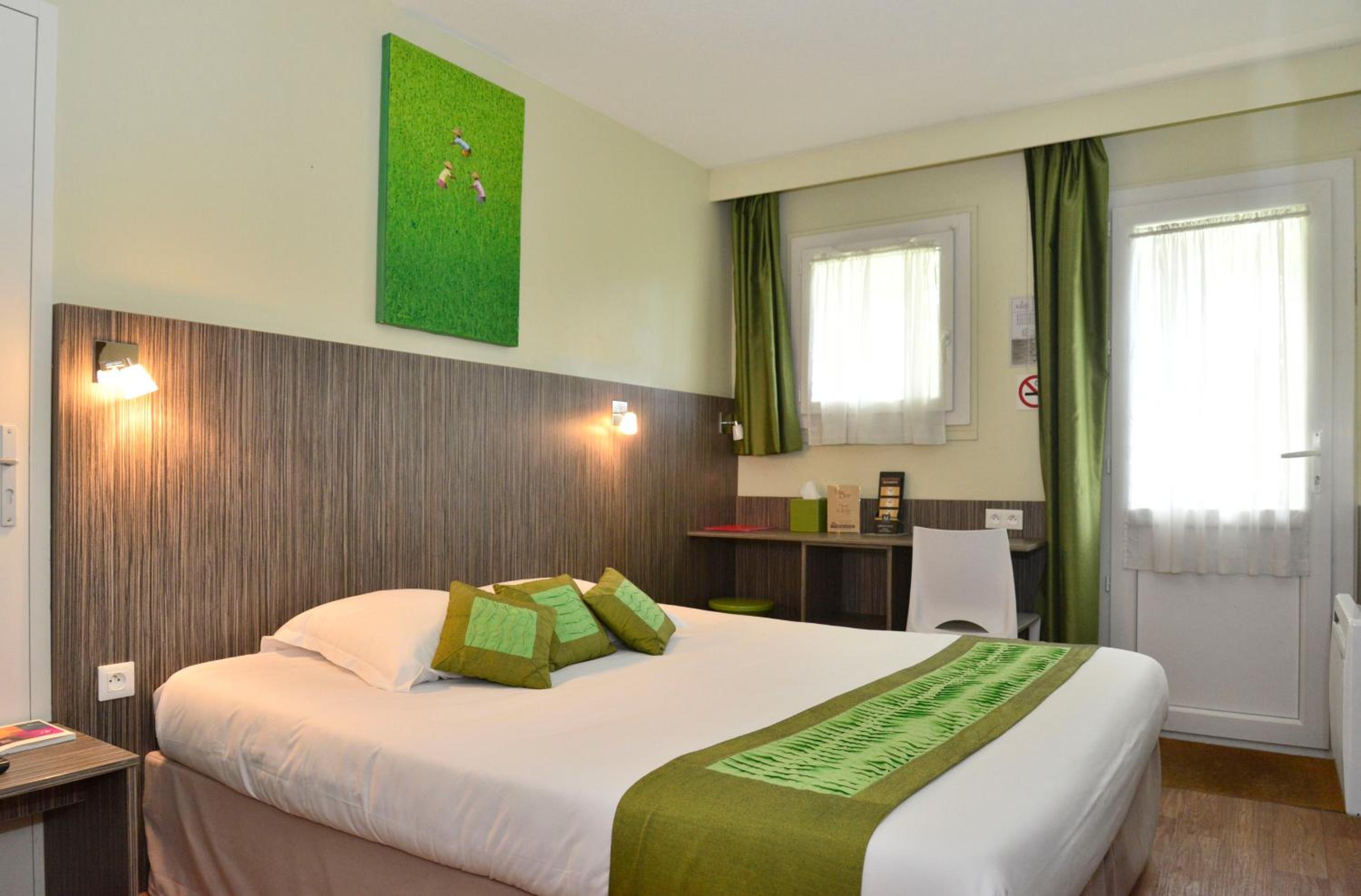 Standard Double Room Road Side photo 3