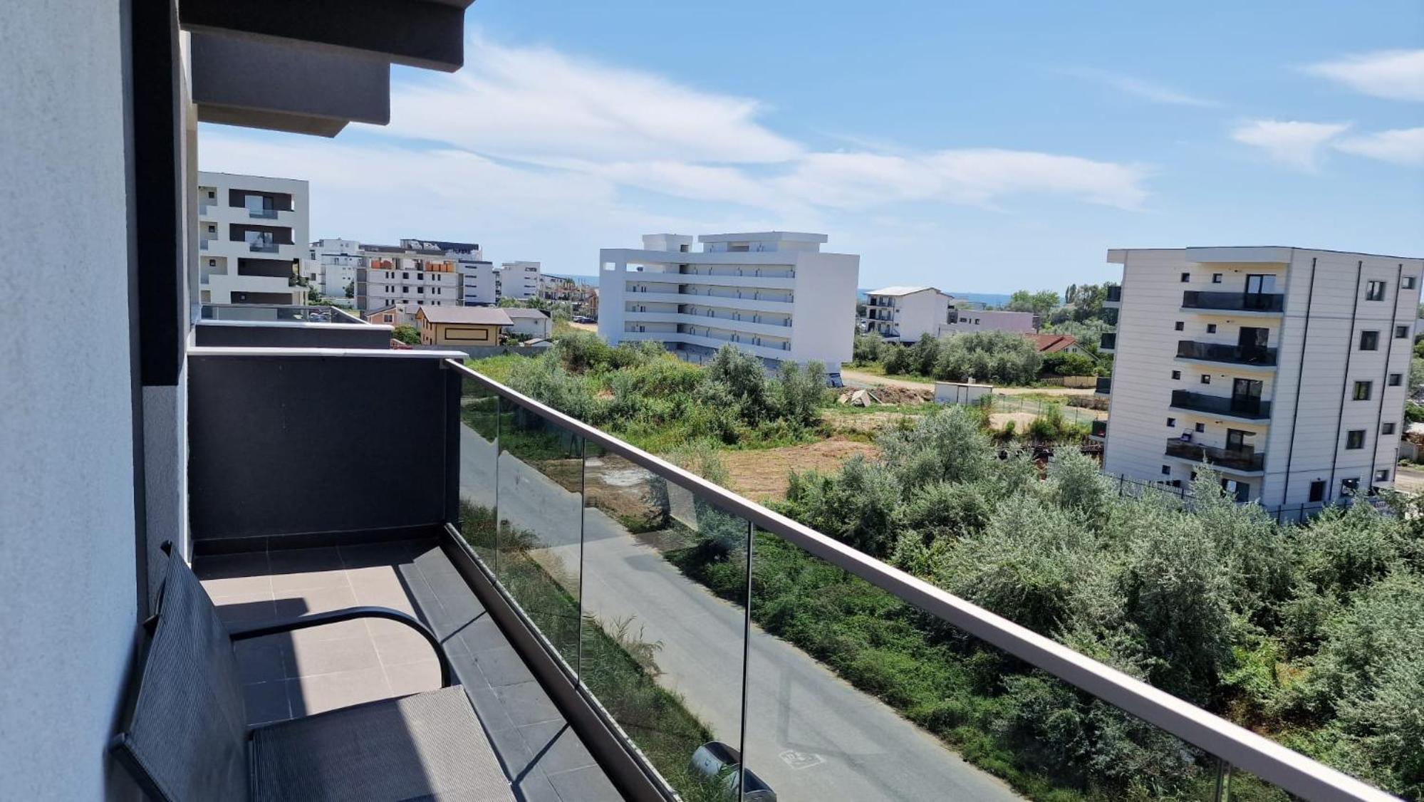 Apartment with View and Balcony photo 3