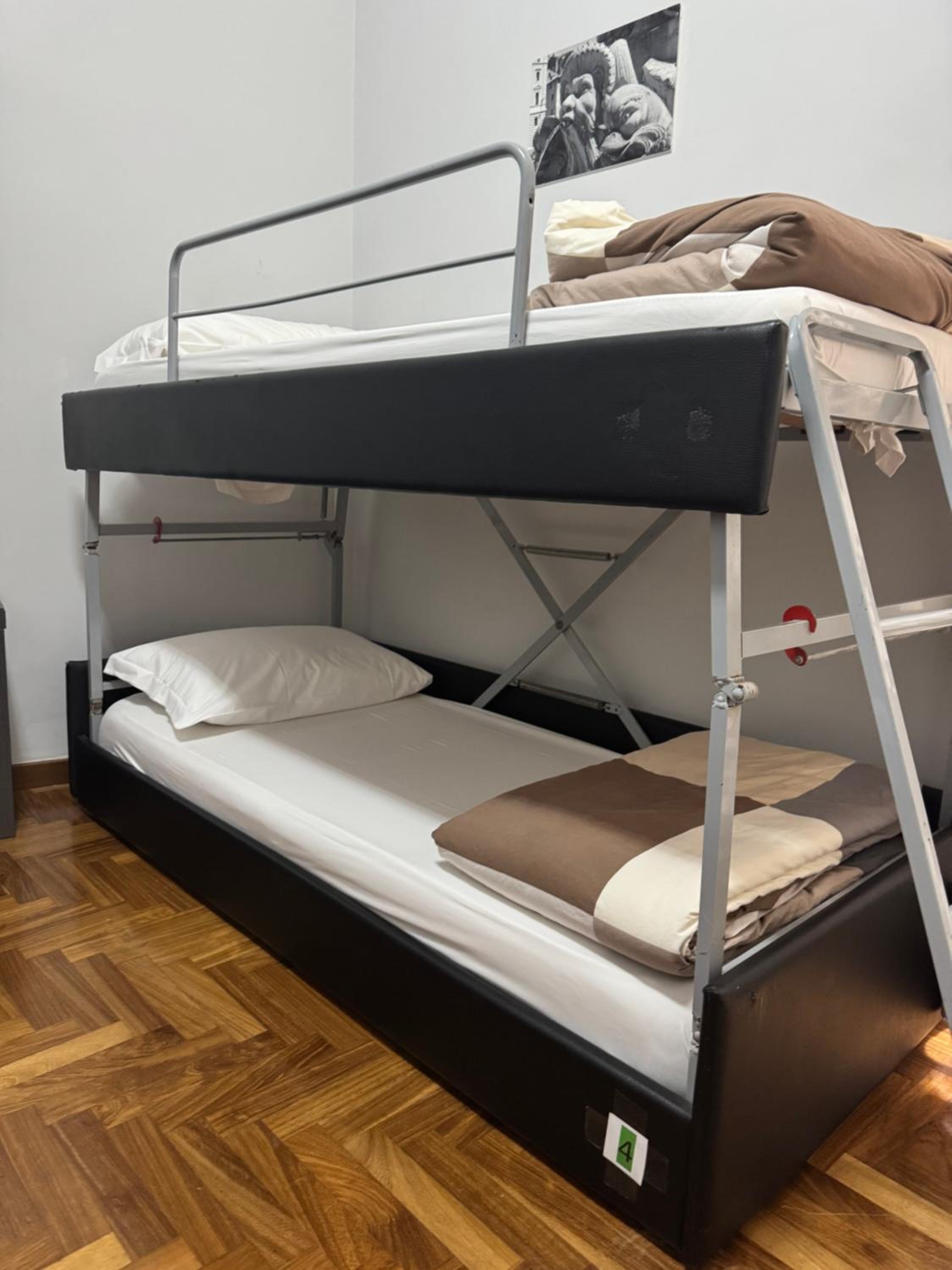 Bed in 4-Bed Female Dormitory Room photo 1
