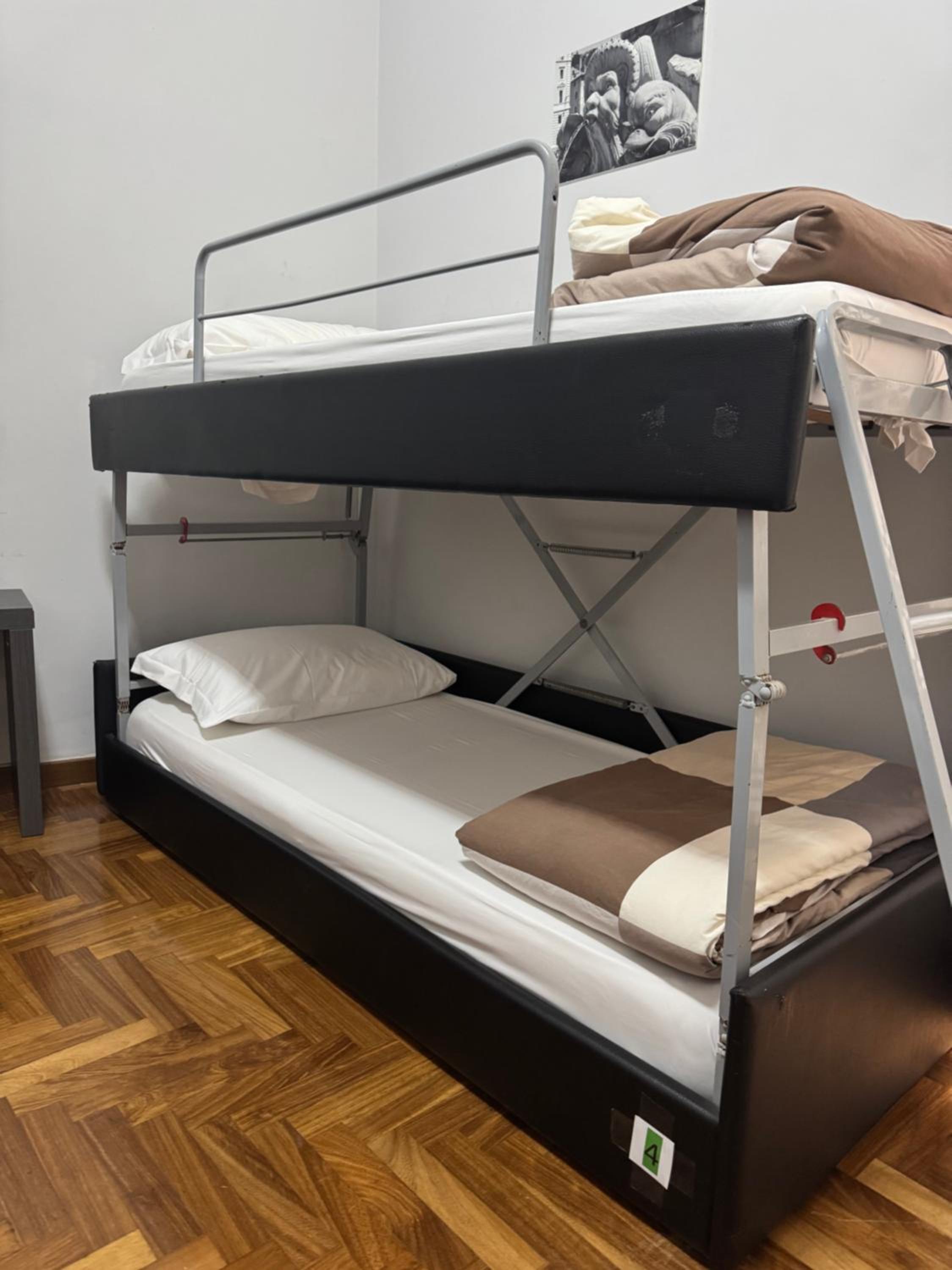 Bed in 4-Bed Female Dormitory Room photo 1