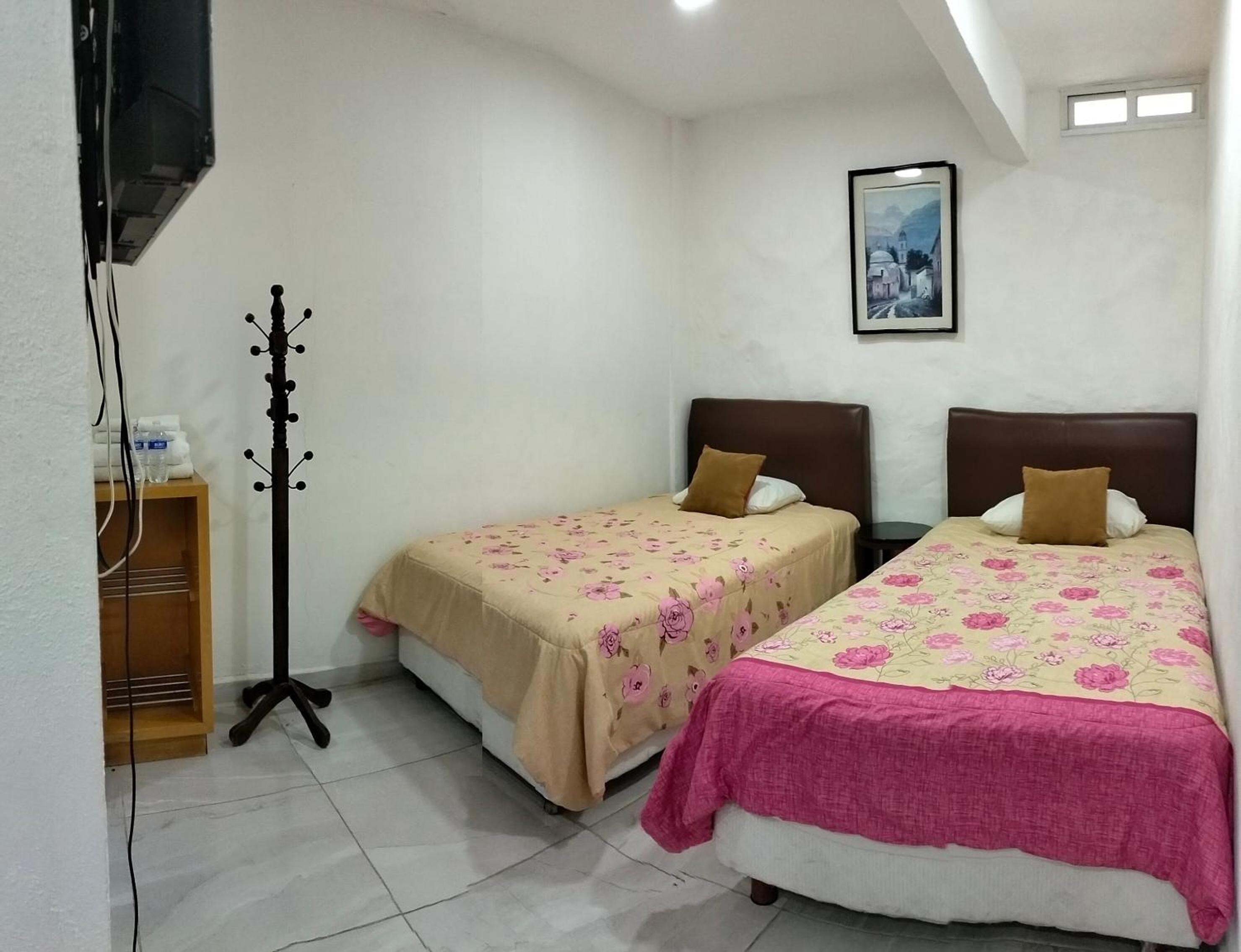 Standard Twin Room photo 1