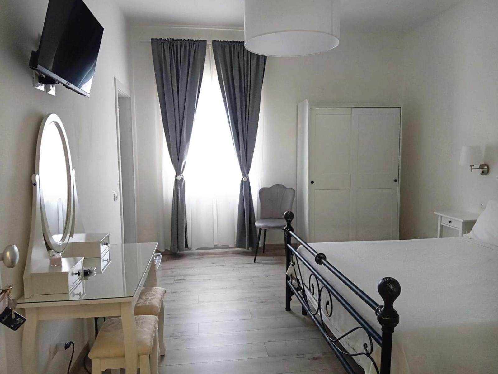 Standard Double Room photo 1