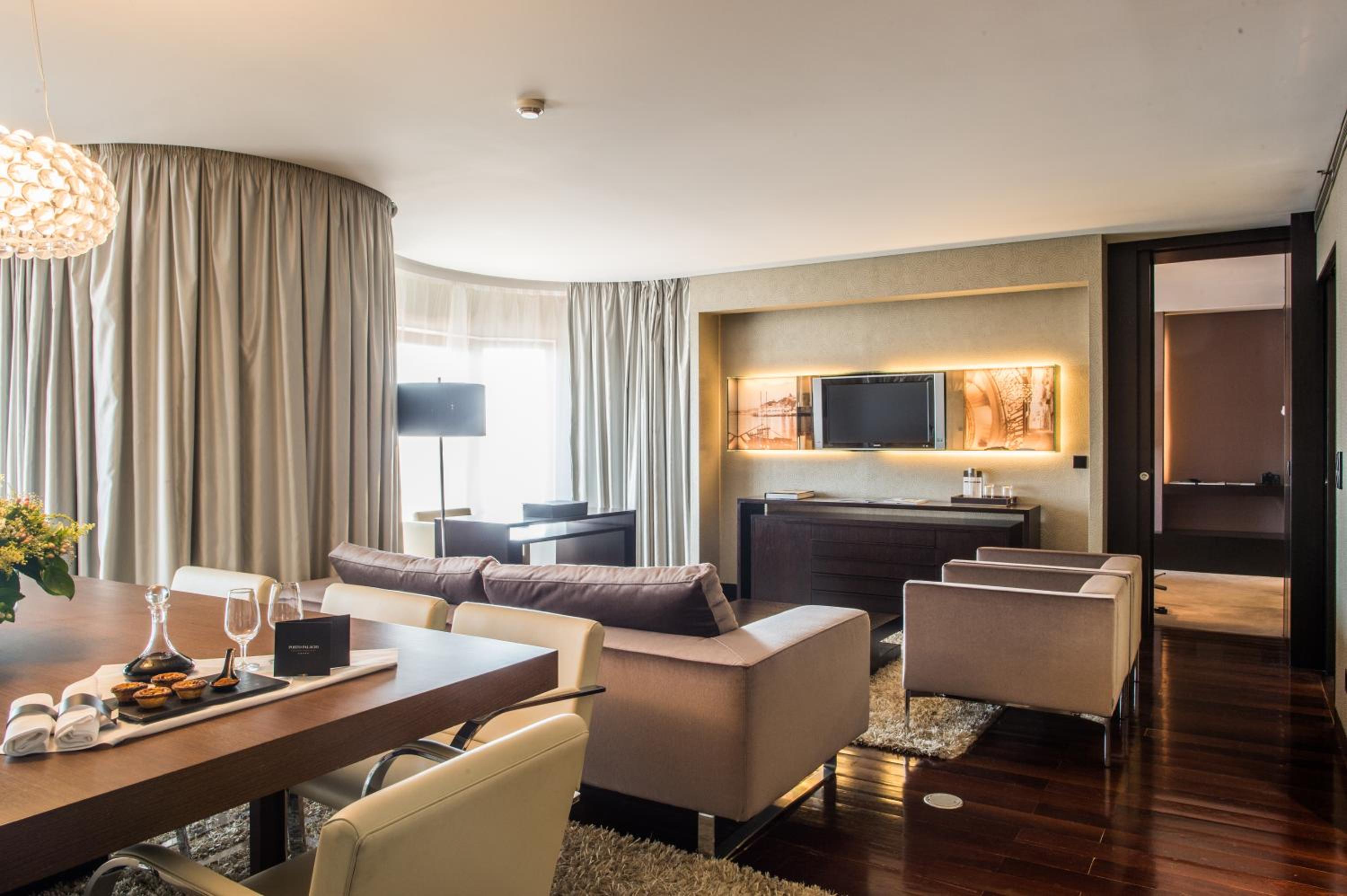Penthouse - Photo 10
