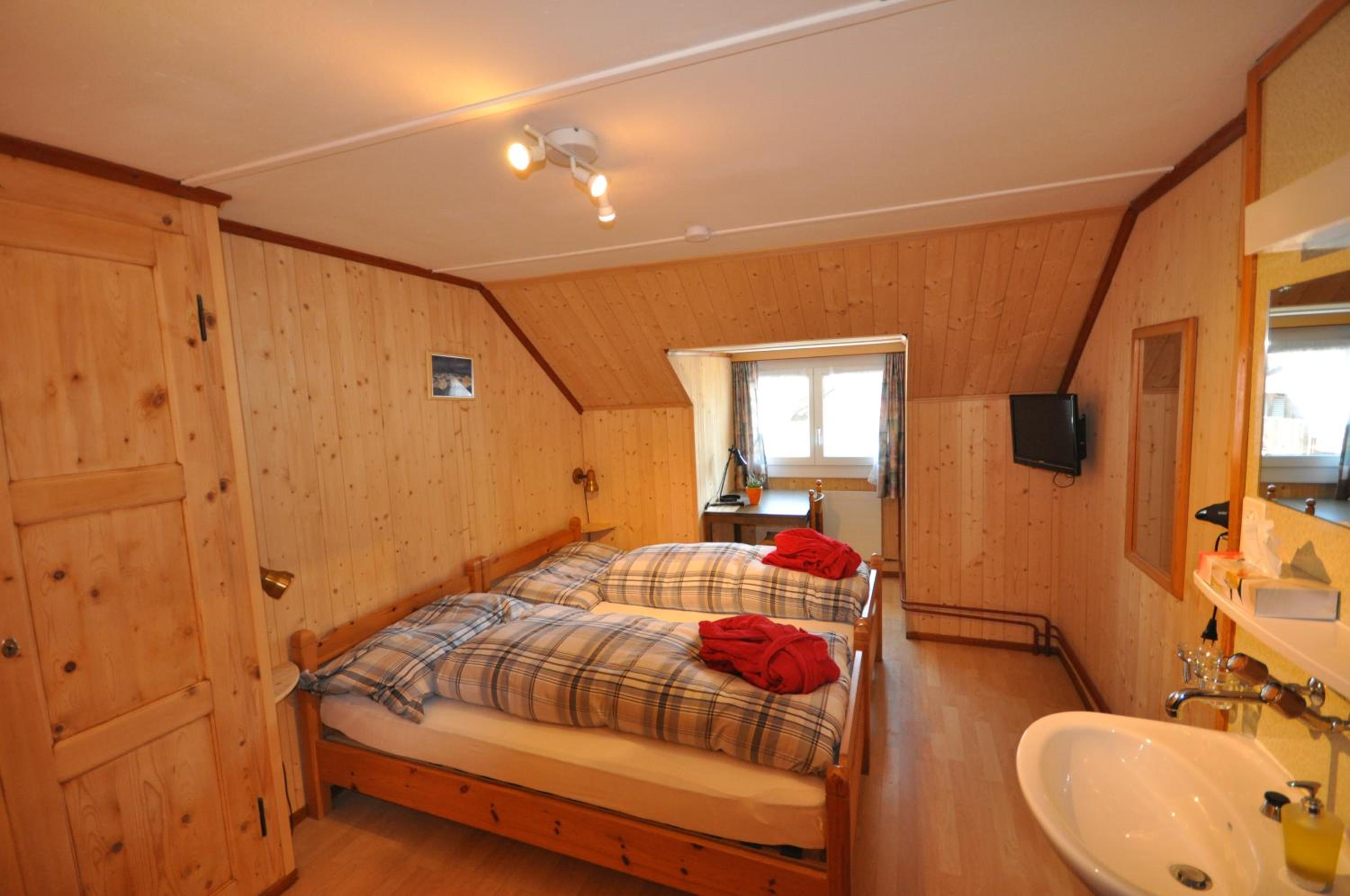 Double Room with Shared Bathroom photo 1