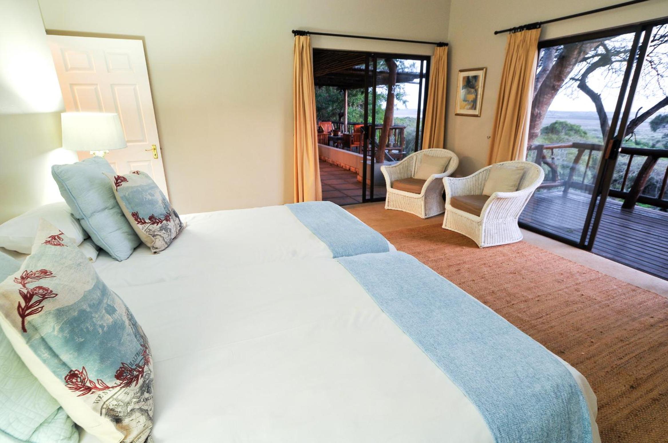 Villa - Photo 1