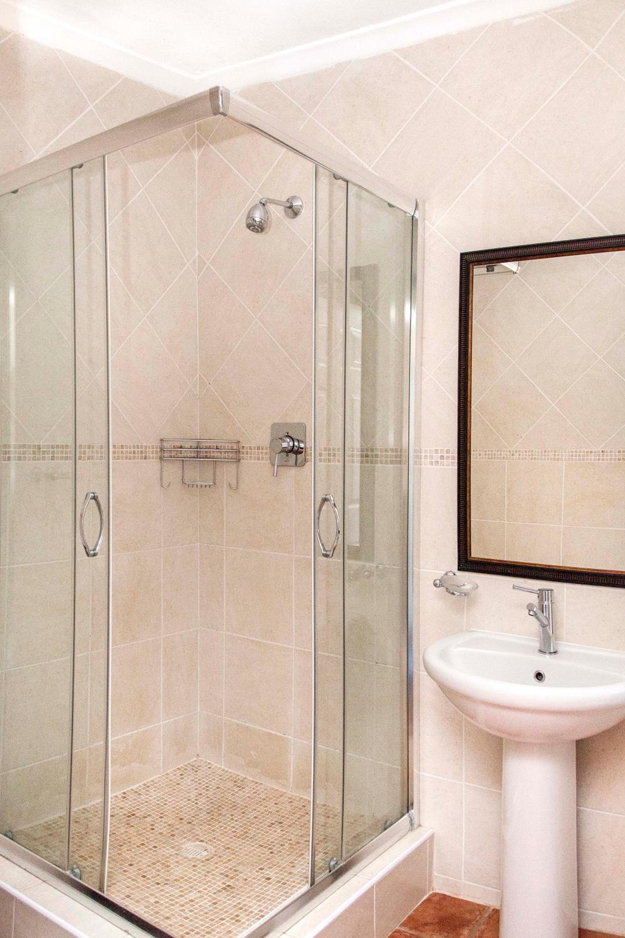 Standard Double or Twin Room with Garden View photo 3
